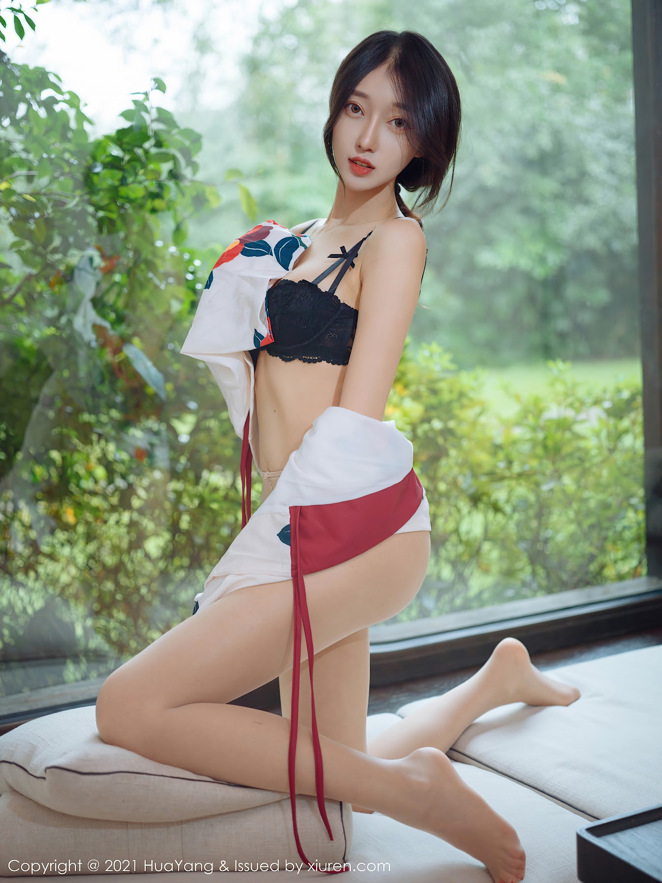 HuaYang Vol.347 玥儿玥er - P32