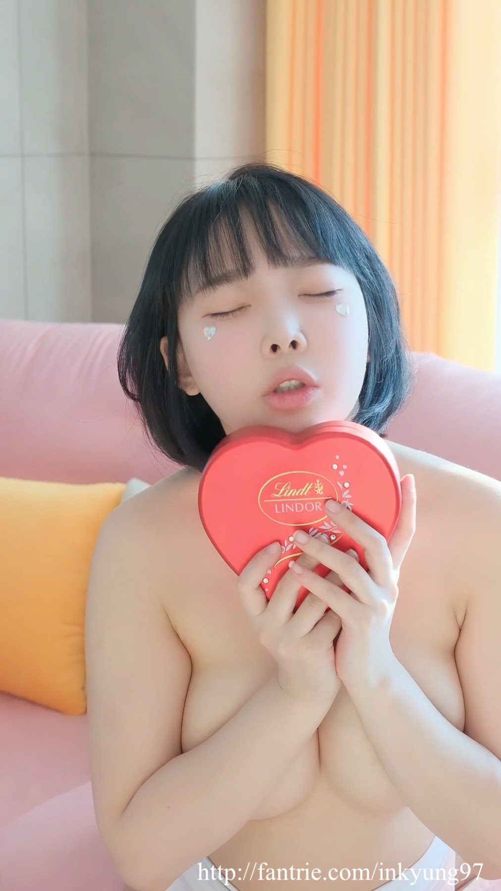Kang In-kyung (강인경) – Valentines Day - P19