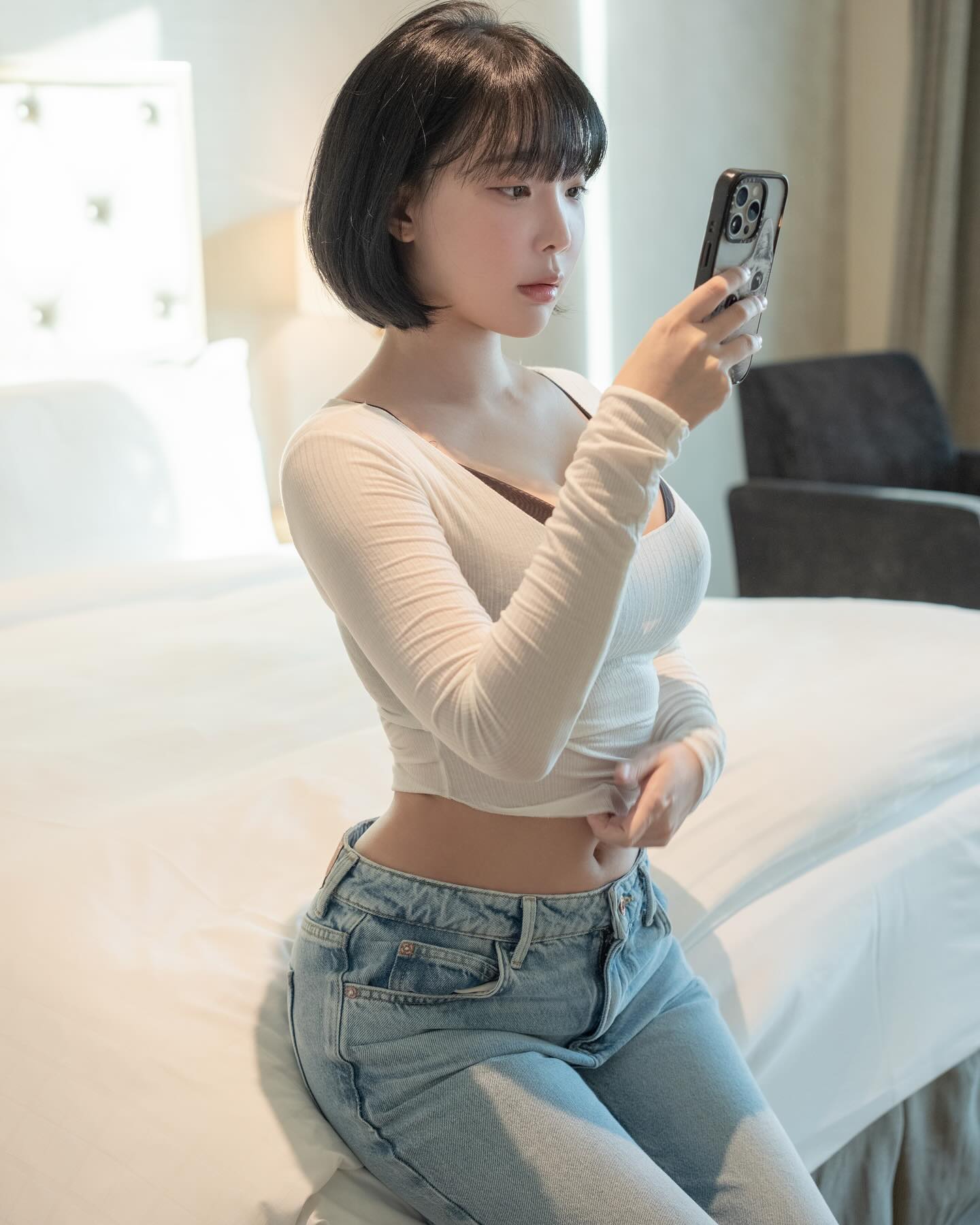 Kang In-kyung (강인경) – White T-Shirt and Jeans Concept - P12