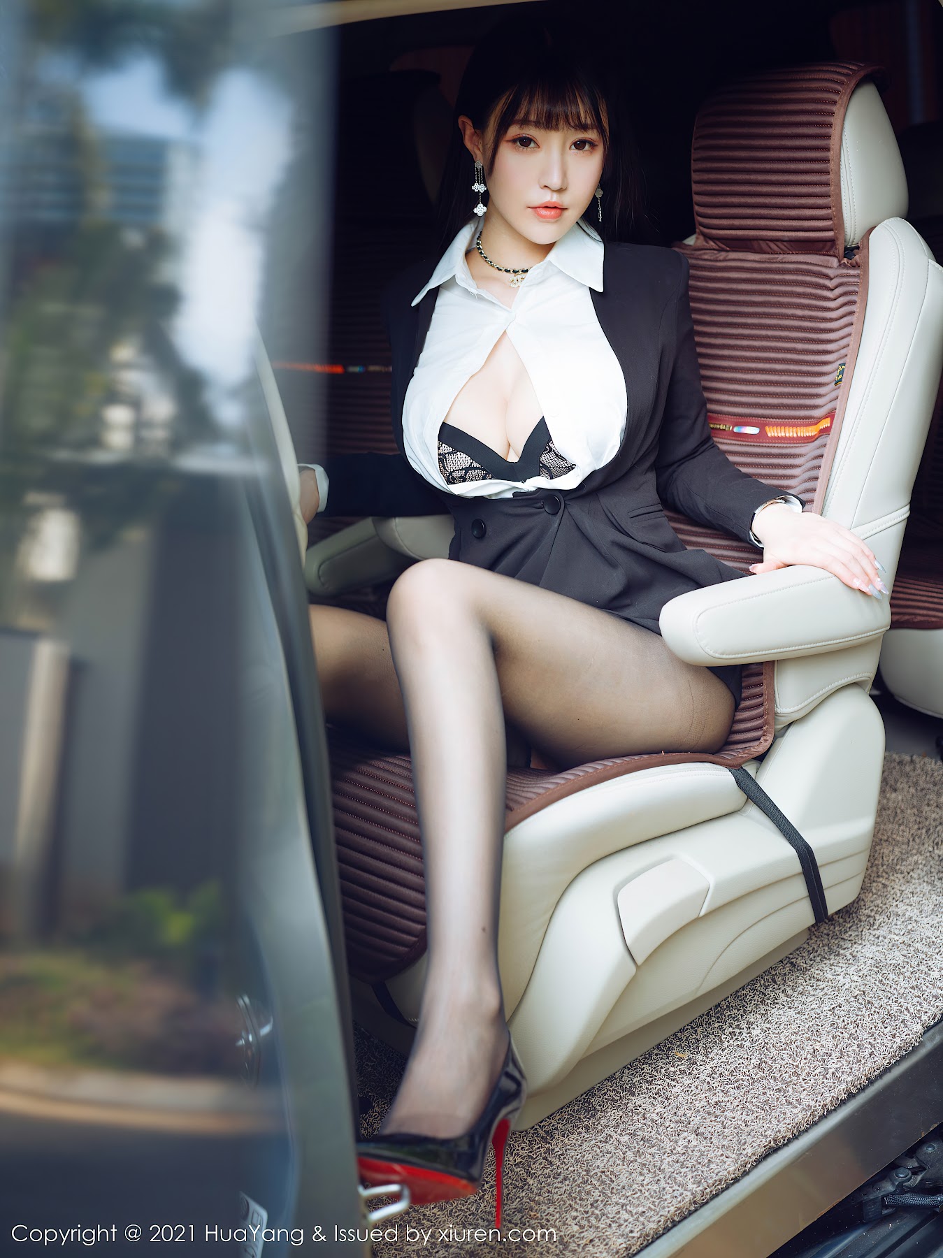 HuaYang Vol.383 Zhu Ke Er (朱可儿Flower) - P22