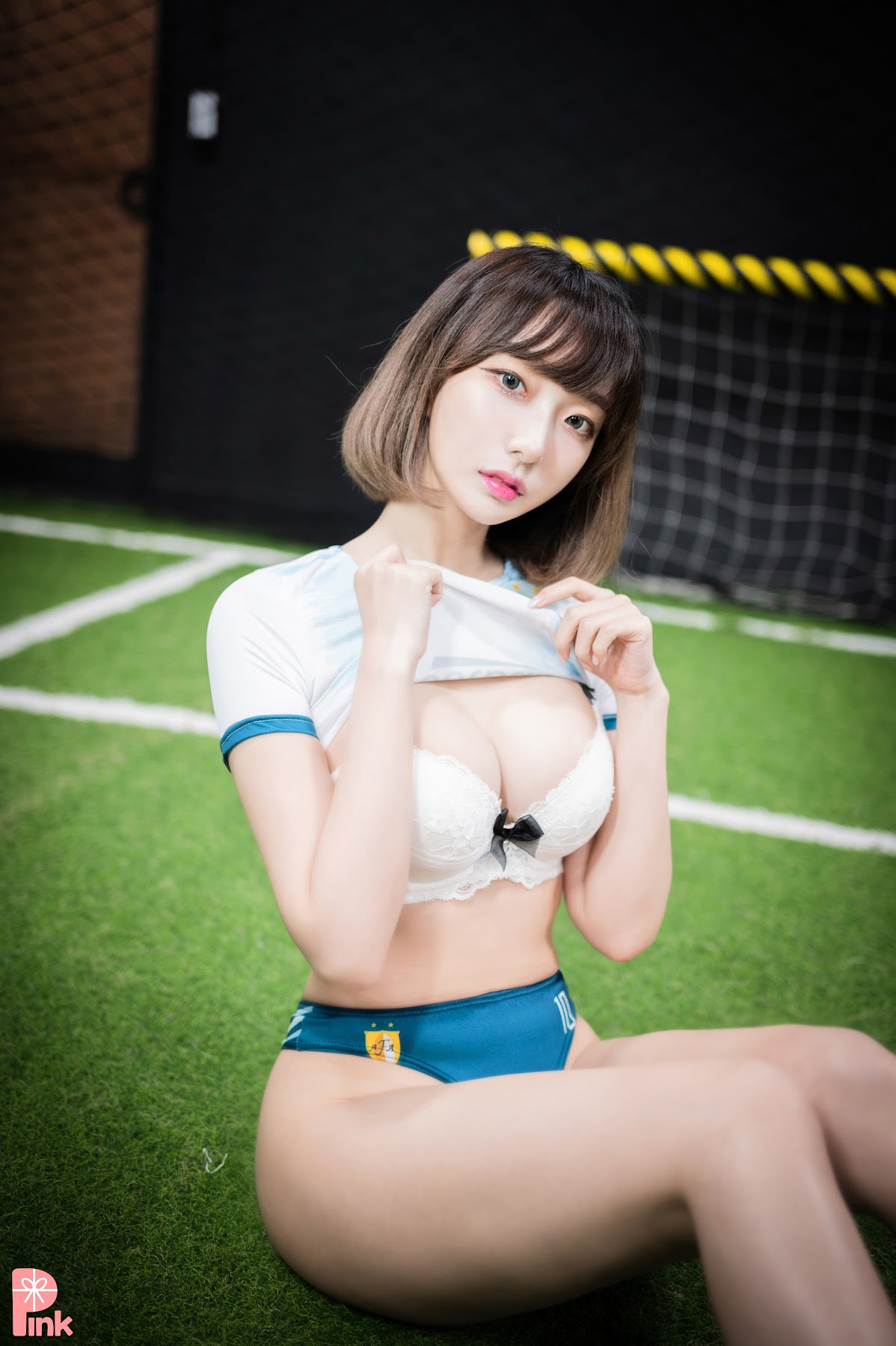 E다연 (dayeosin) – Cheer UP - P38