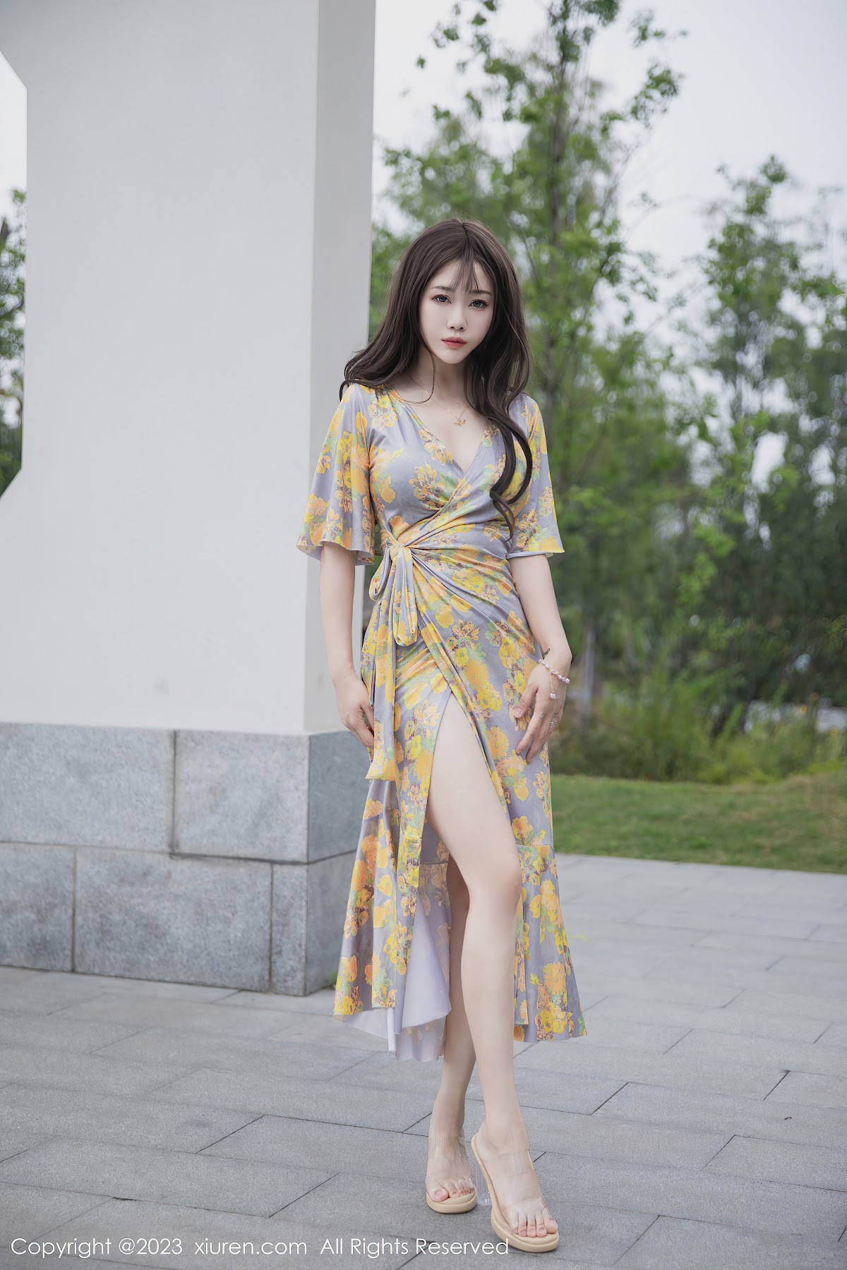 XIUREN No.6949 严利娅Yuliya - P13