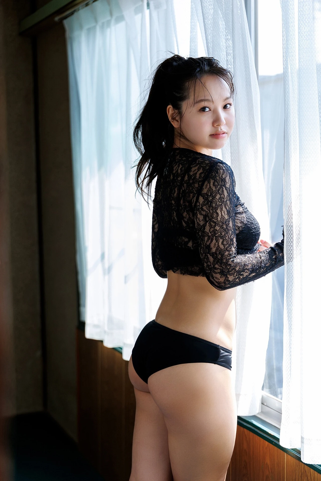 Yuzuha Hongo 本郷柚巴, ヤンマガデジタル写真集 ＜YM2025年21号未公開カット＞ Set.01 - P13