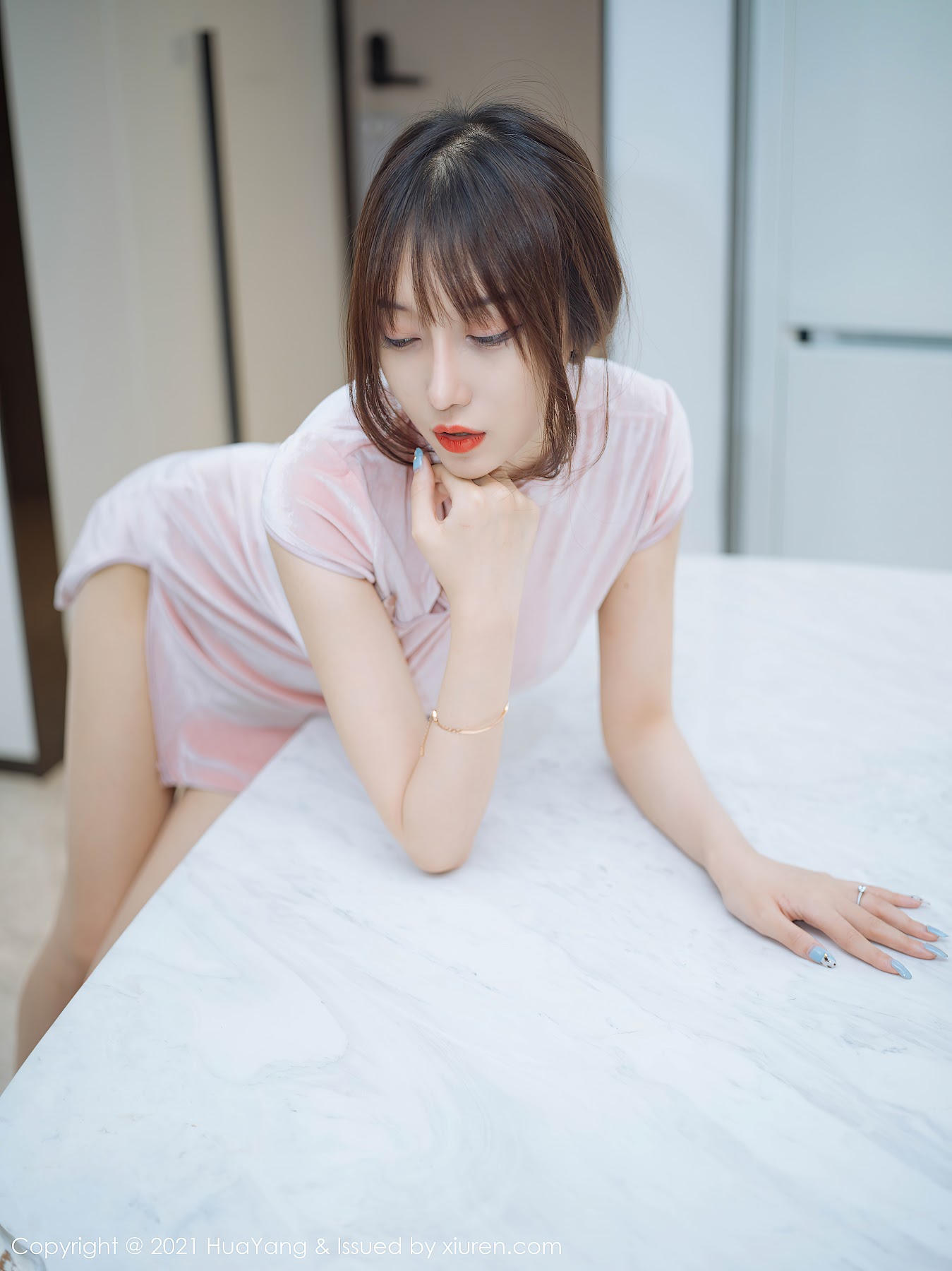HuaYang Vol.430 玥儿玥er - P44