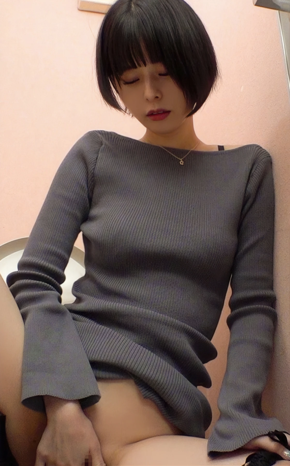 Runa ルナ, 写真集 ワケアリ金策女子 Case.1 - P7