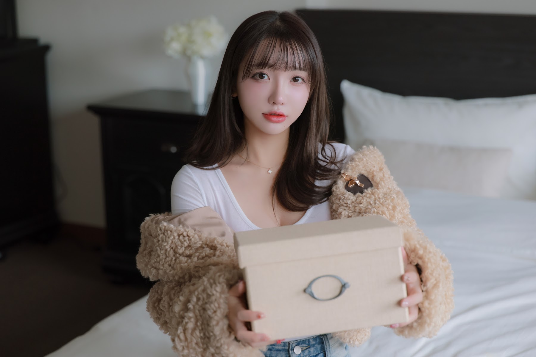 Son Ye-Eun (손예은) – 2025 X-Mas Offline - P15