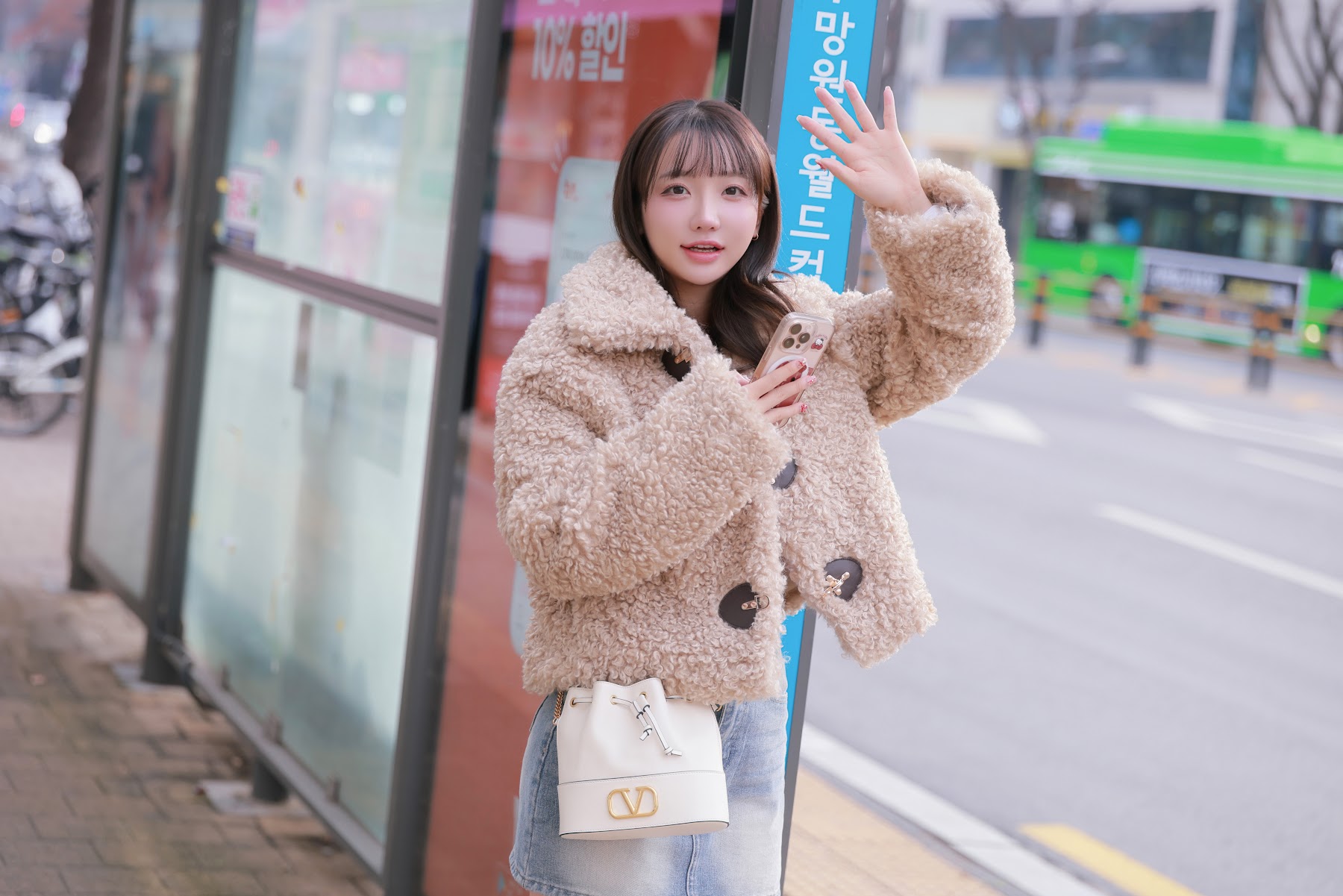 Son Ye-Eun (손예은) – 2025 X-Mas Offline - P8