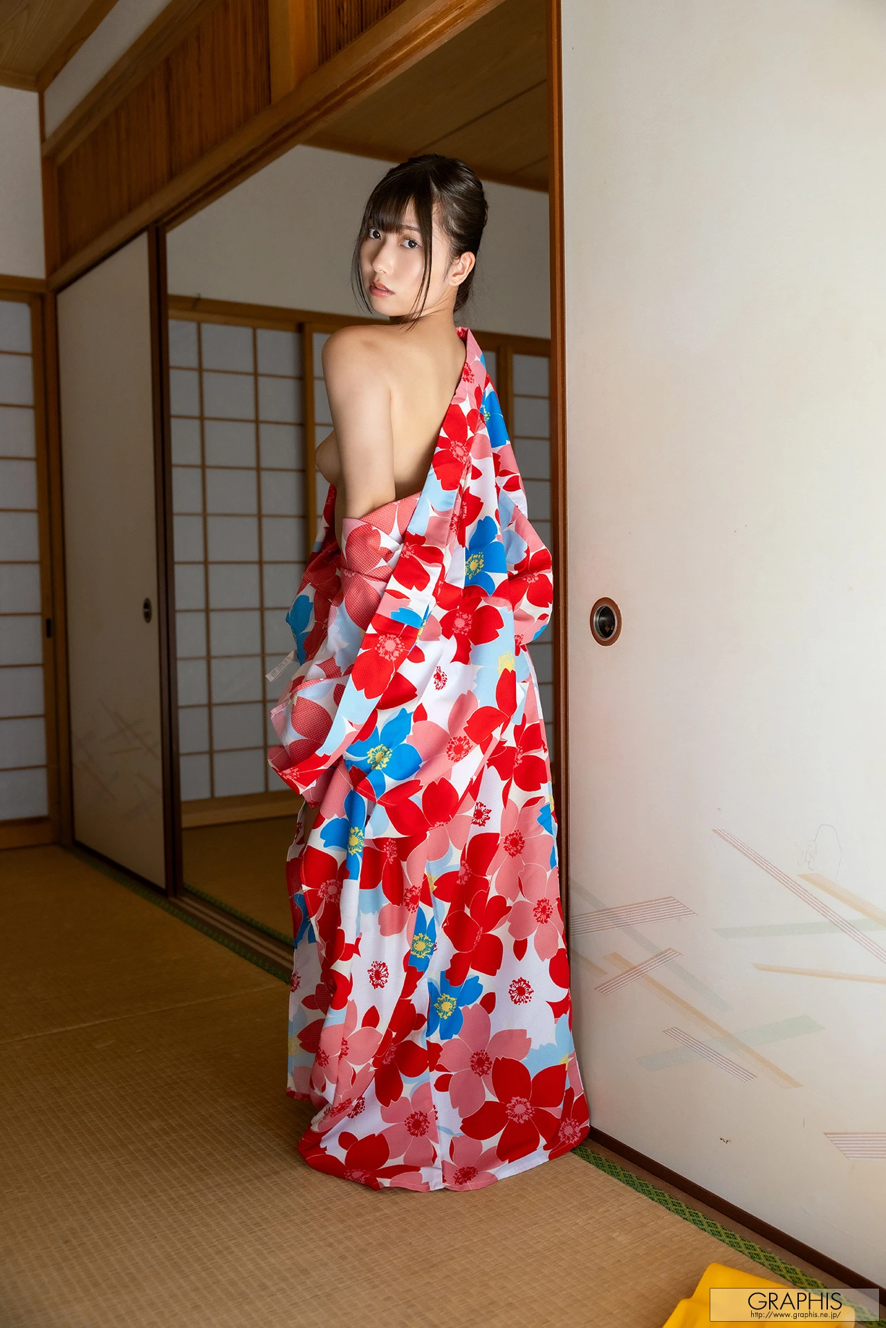 Miyu Aizawa 逢沢みゆ, Graphis New Year’s Holiday Special 2026 Vol.06 - P11