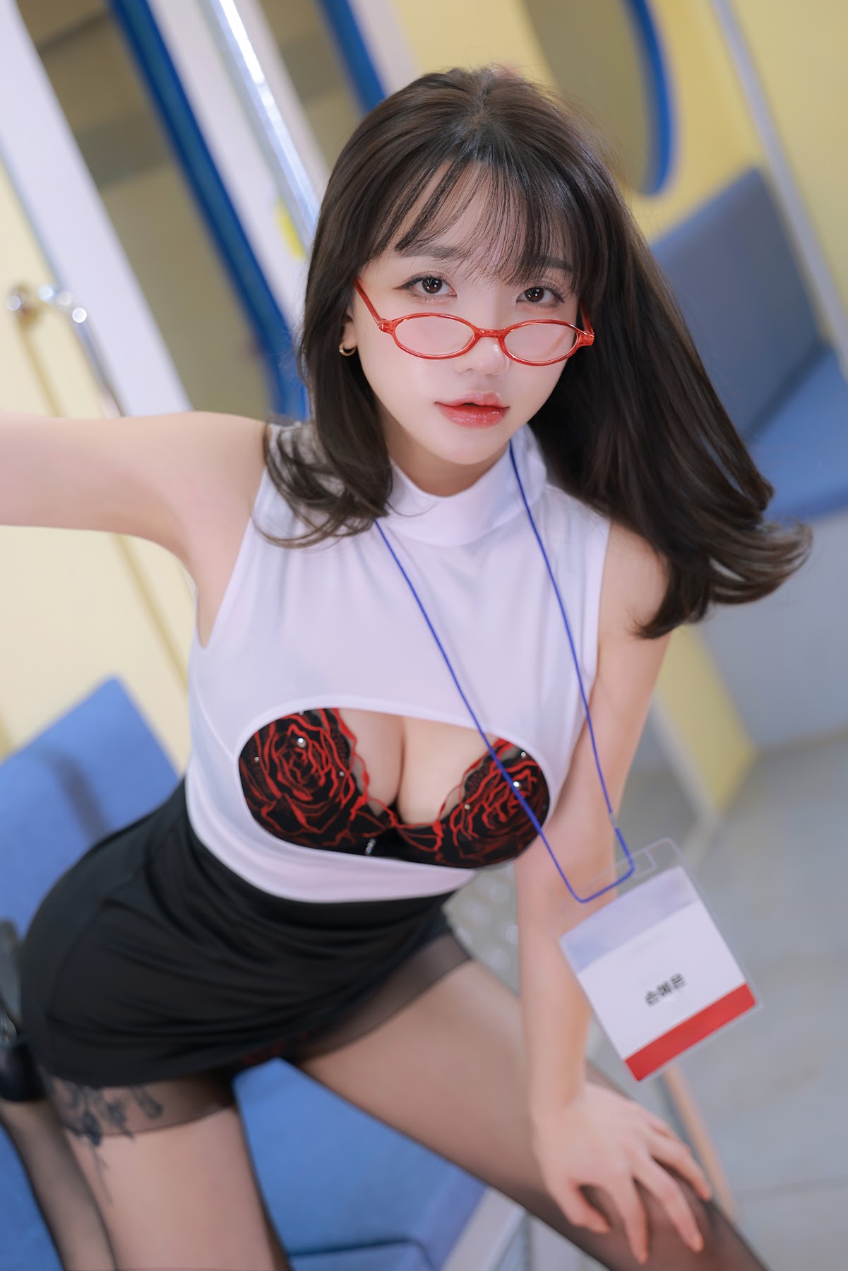 Son Ye-Eun (손예은) – Last Stop - P17