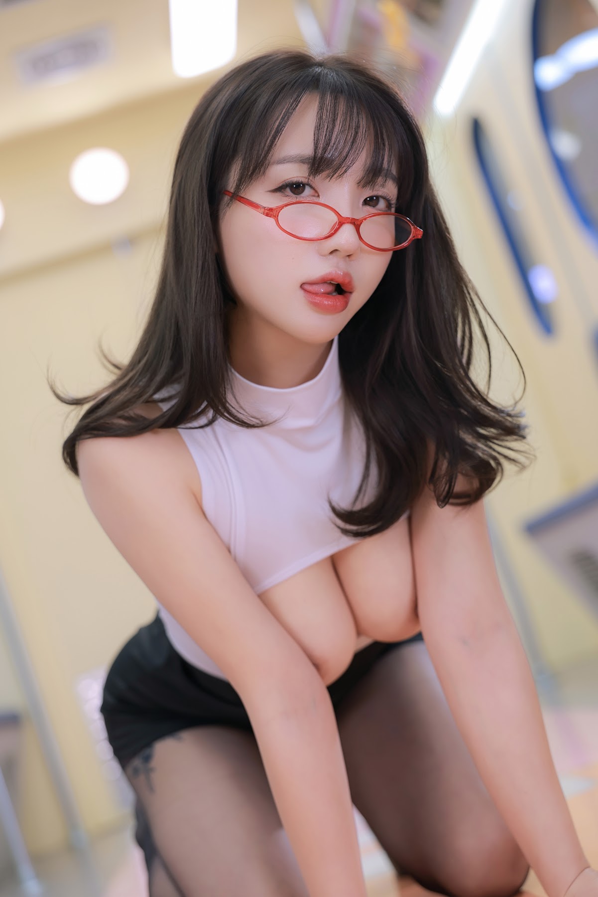 Son Ye-Eun (손예은) – Last Stop - P74