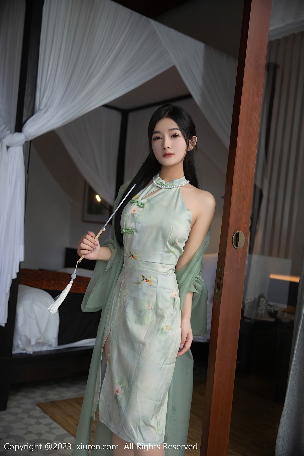 XIUREN No.6880 谭小灵 - P1