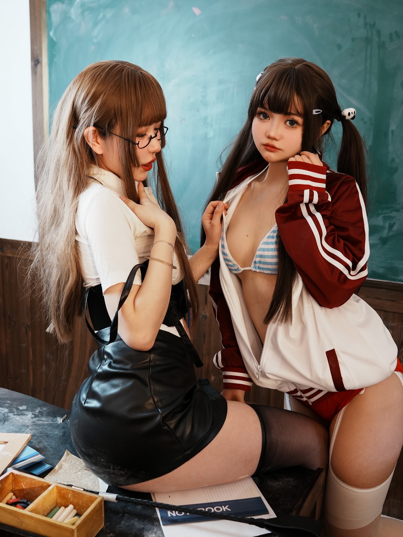 Coser@Tina很妖孽呀 – 双马尾学生与老师 - P38