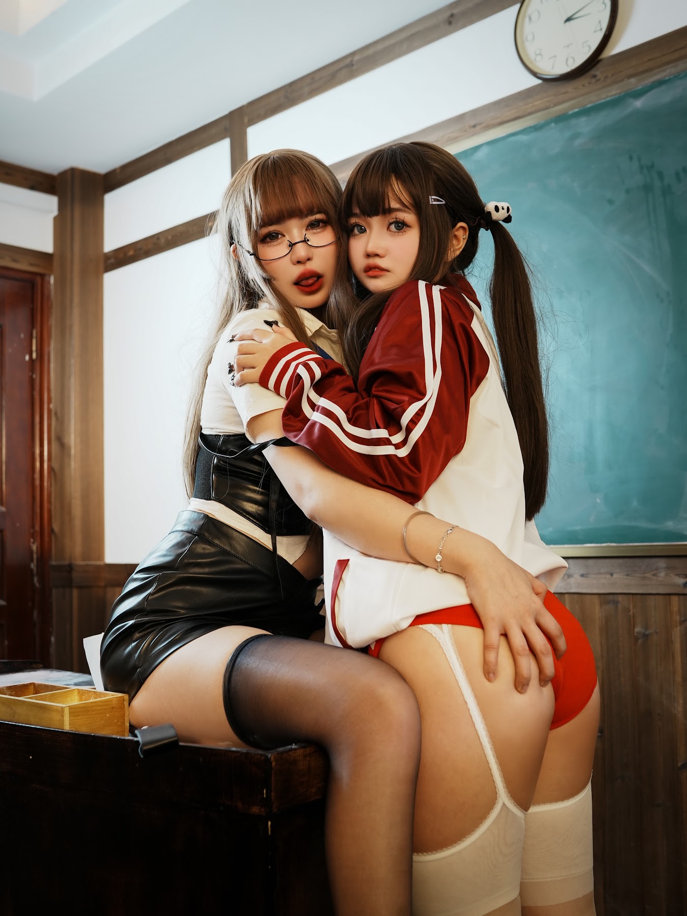 Coser@Tina很妖孽呀 – 双马尾学生与老师 - P40