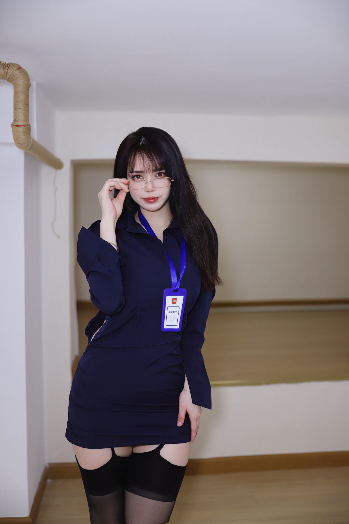 Coser@Tina很妖孽呀 – 职业装秘书 - P1