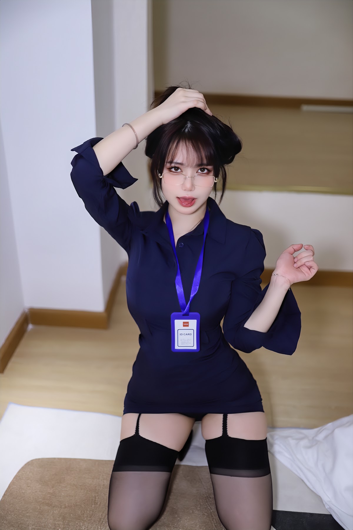 Coser@Tina很妖孽呀 – 职业装秘书 - P36