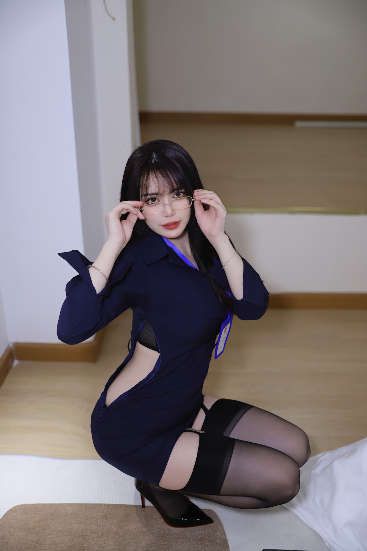 Coser@Tina很妖孽呀 – 职业装秘书 - P44