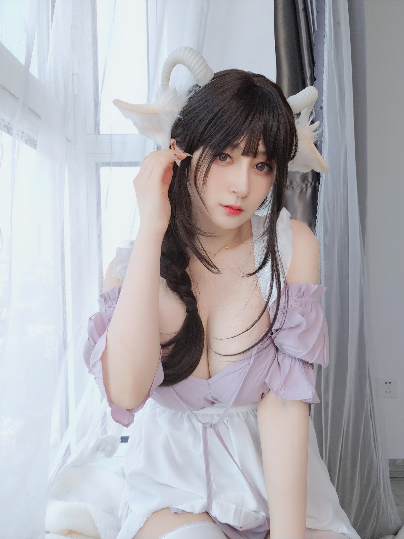 Coser@白银81 – 白丝兔耳女仆 - P25