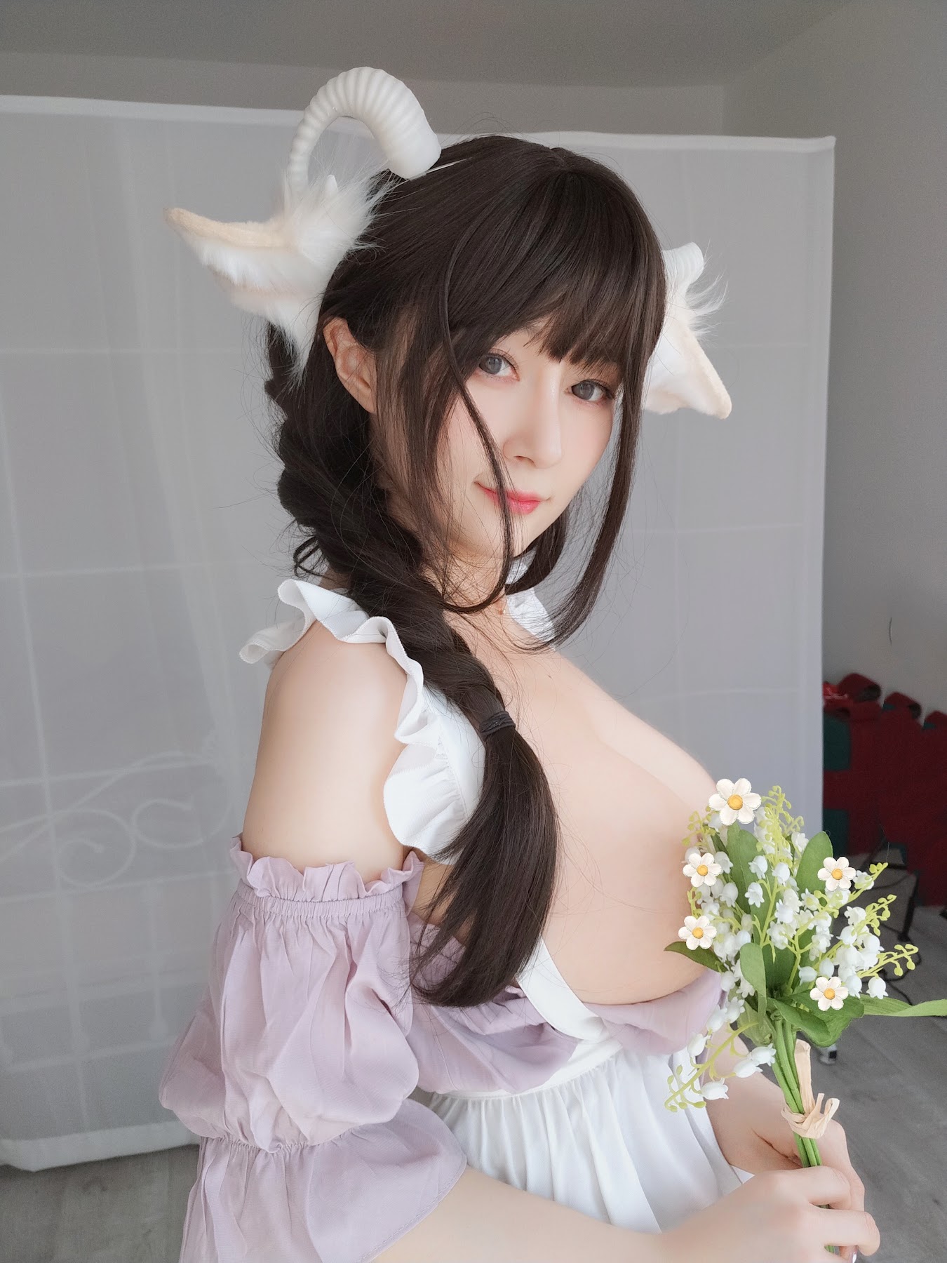 Coser@白银81 – 白丝兔耳女仆 - P94