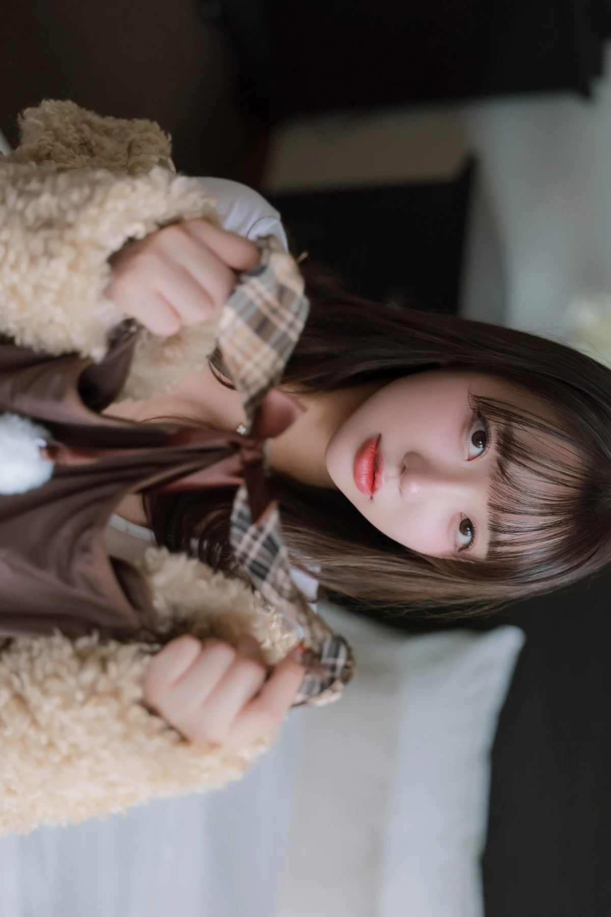 Son Yeeun 손예은, Photobook 「2025 X-Mas Offline」 Set.01 - P21