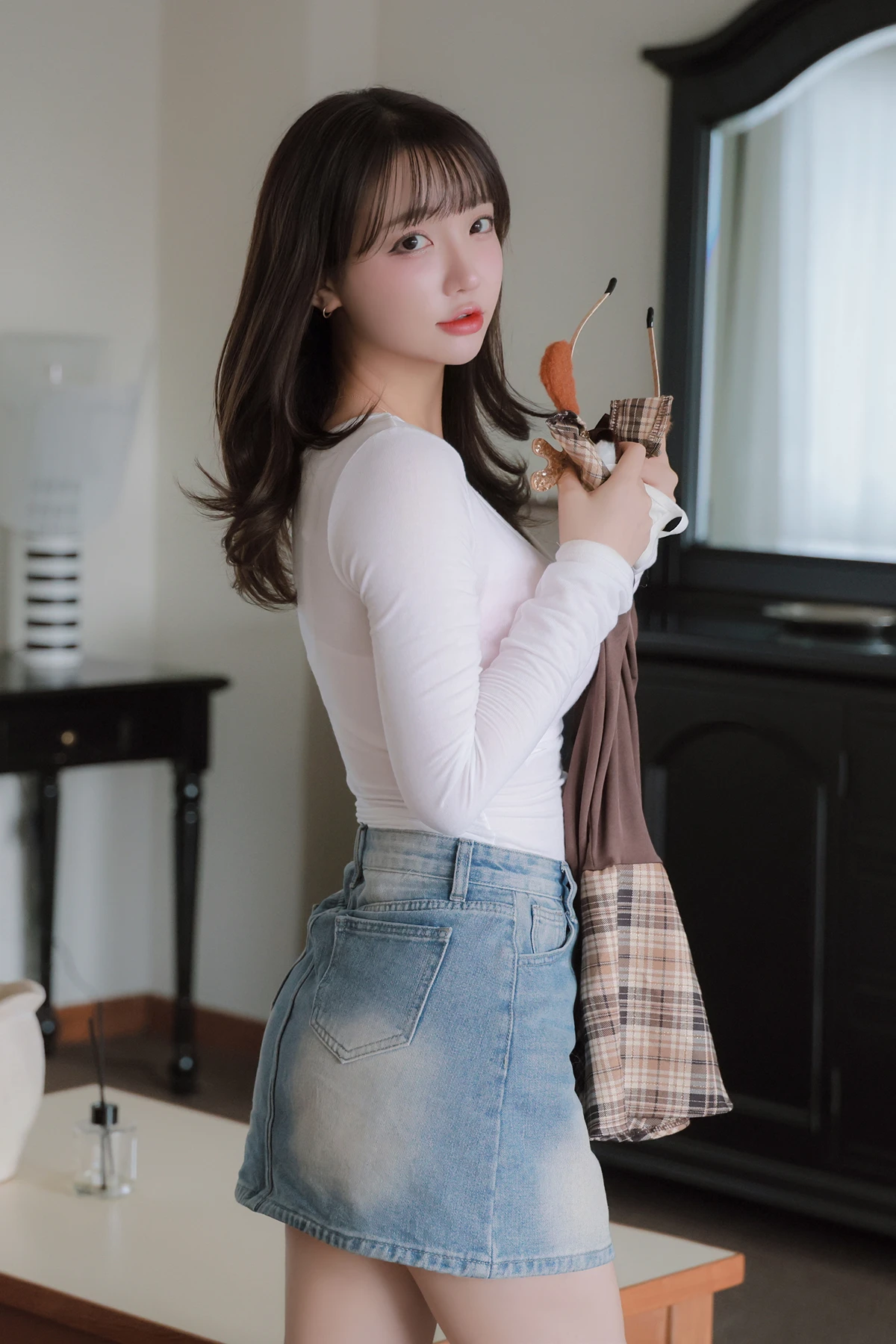 Son Yeeun 손예은, Photobook 「2025 X-Mas Offline」 Set.01 - P23