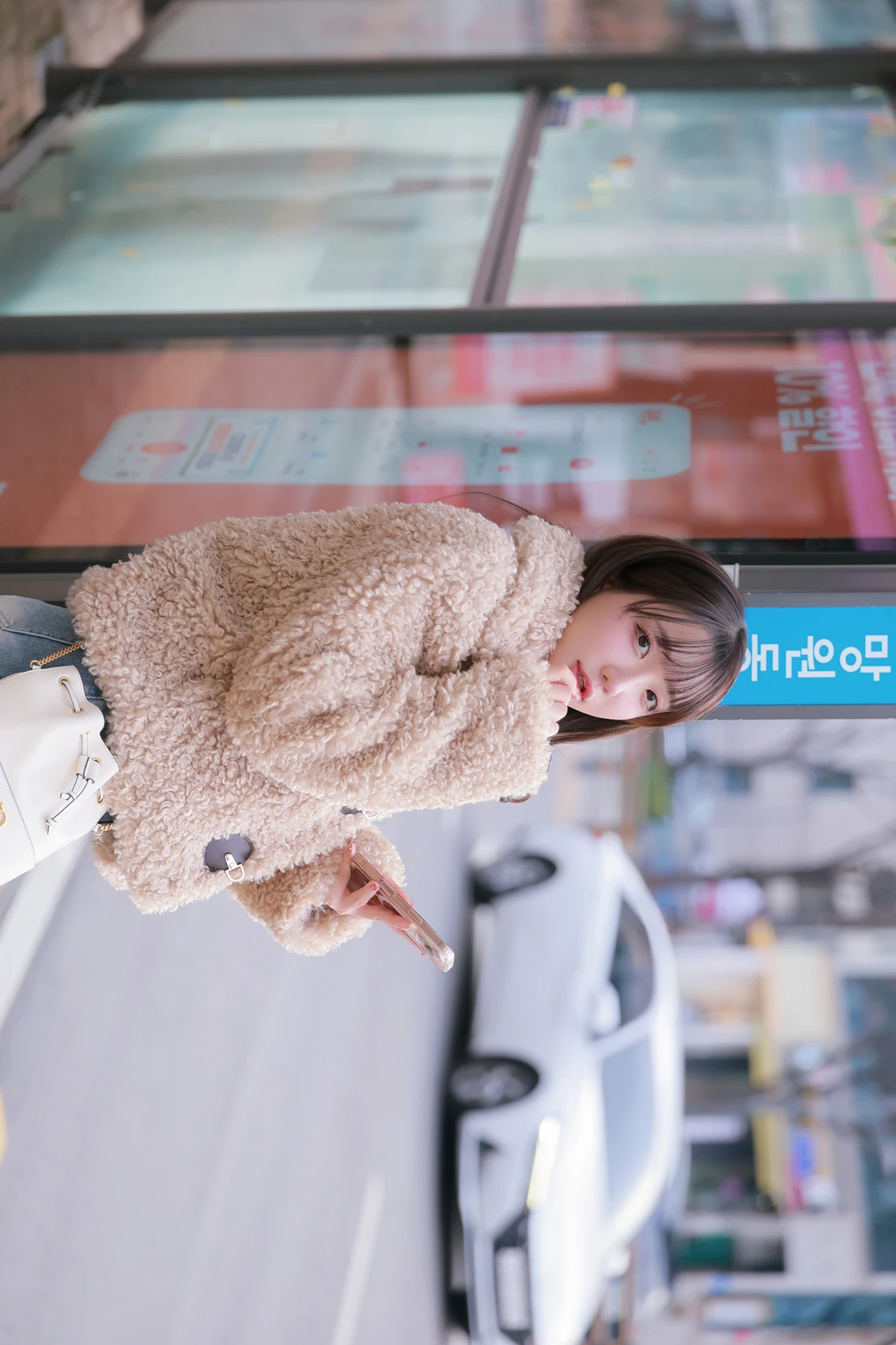 Son Yeeun 손예은, Photobook 「2025 X-Mas Offline」 Set.01 - P6