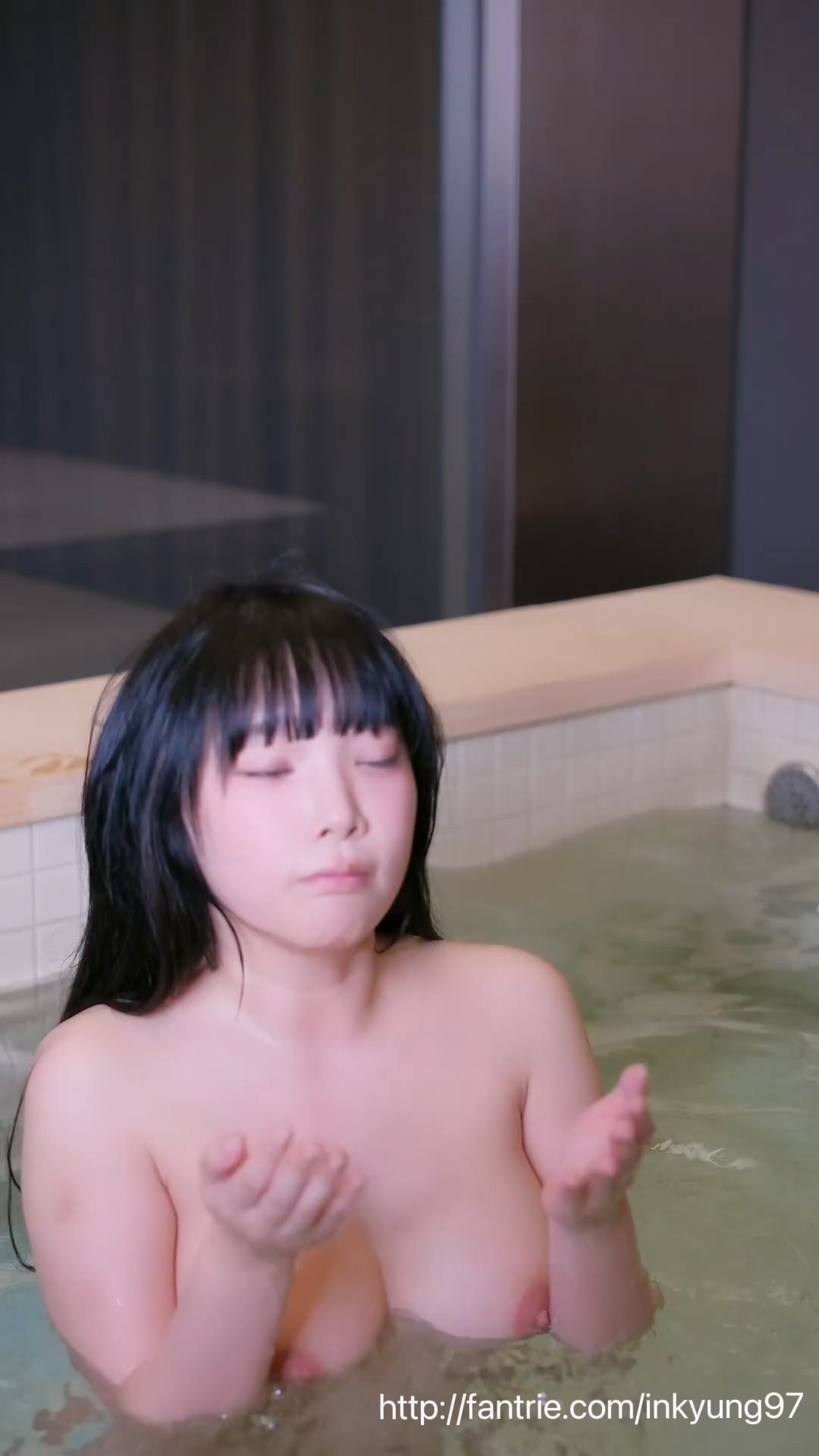 Kang Inkyung 강인경, PhotoBook 팬트리 Date in Hotel’s Jacuzzi - P53