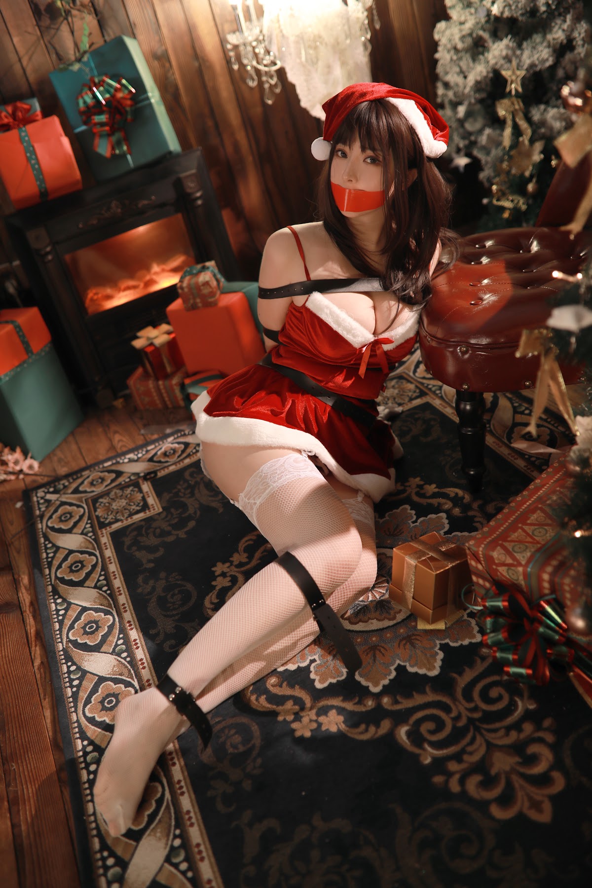 Coser@小容仔咕咕咕w Vol.002 圣诞礼物×捆绑 - P1