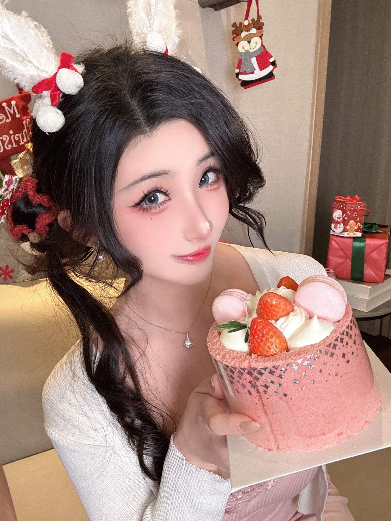 Coser@rioko凉凉子 – 圣诞草莓蛋糕 - P3