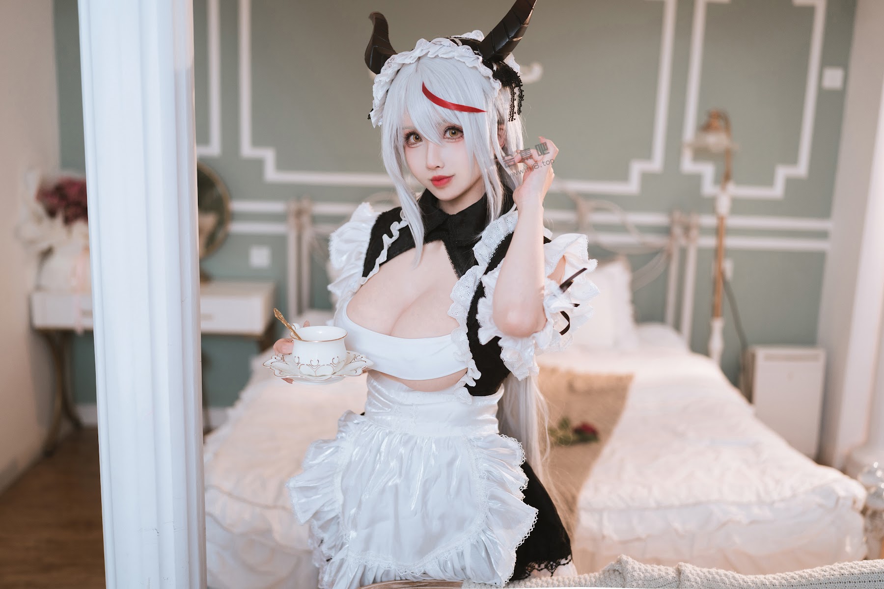 Coser@rioko凉凉子 – 妄想航线 港区的龙女仆 - P24