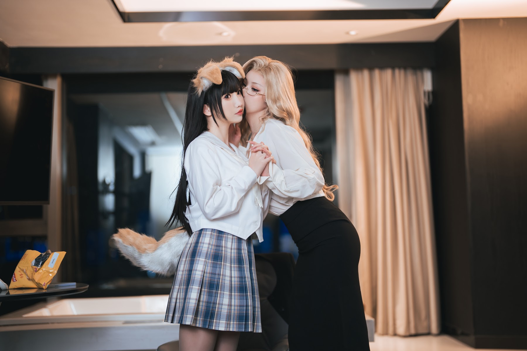 Coser@rioko凉凉子 Vol.106 rioko凉凉子&面饼仙儿 女上司组合版 - P6