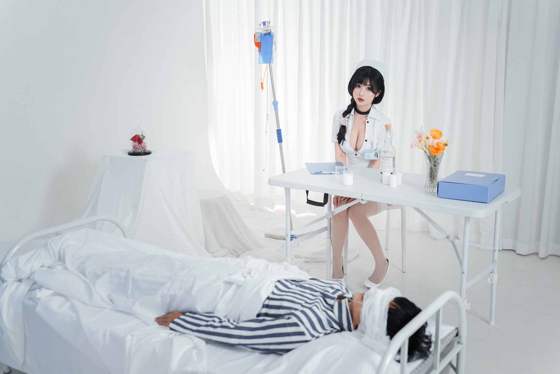 Coser@rioko凉凉子 Vol.080《年上の韵》采集室实习护士 - P11