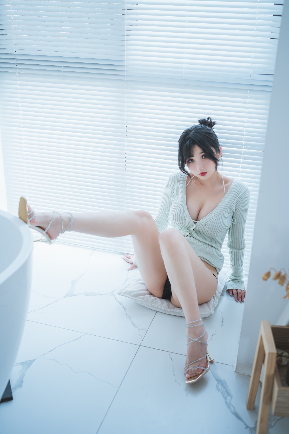 Coser@rioko凉凉子 Vol.077 人妻毛衣 - P5