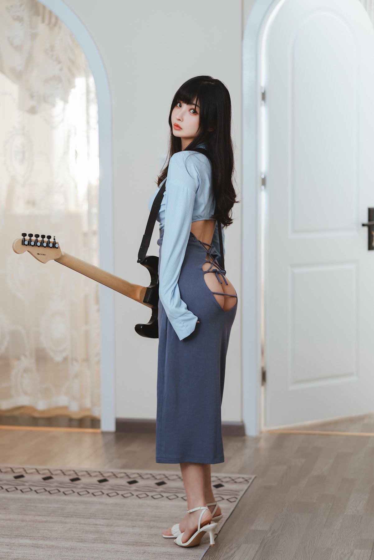 Coser@rioko凉凉子 Vol.074 吉他妹妹系带裙 - P12