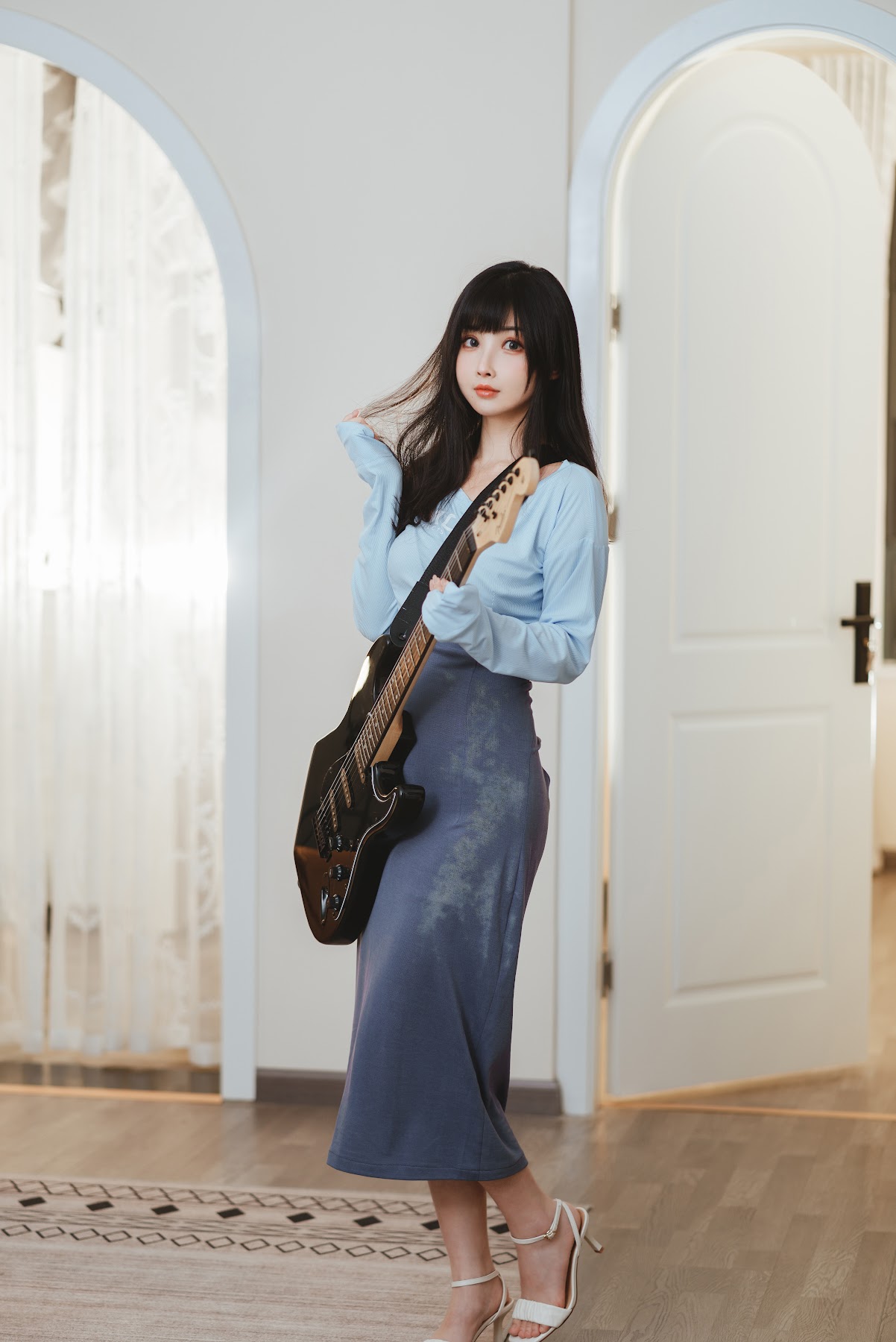 Coser@rioko凉凉子 Vol.074 吉他妹妹系带裙 - P1