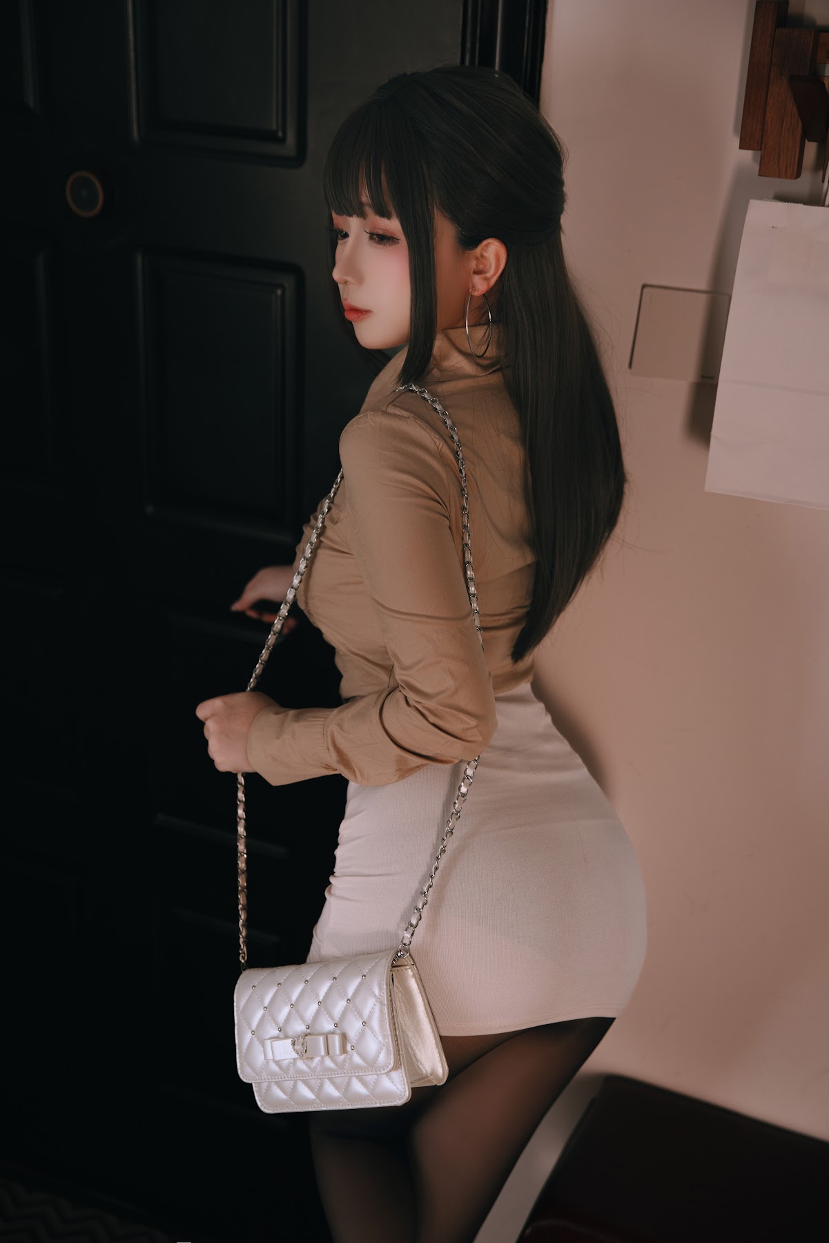 Coser@日奈娇 – 醉酒的同事 - P127
