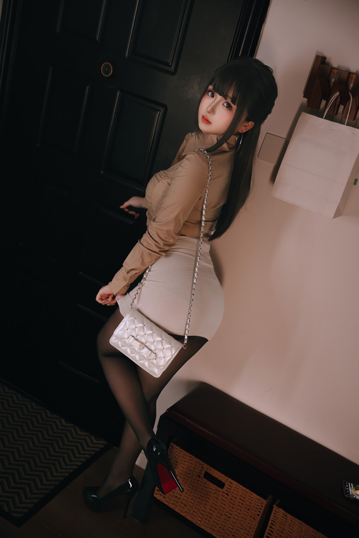 Coser@日奈娇 – 醉酒的同事 - P16