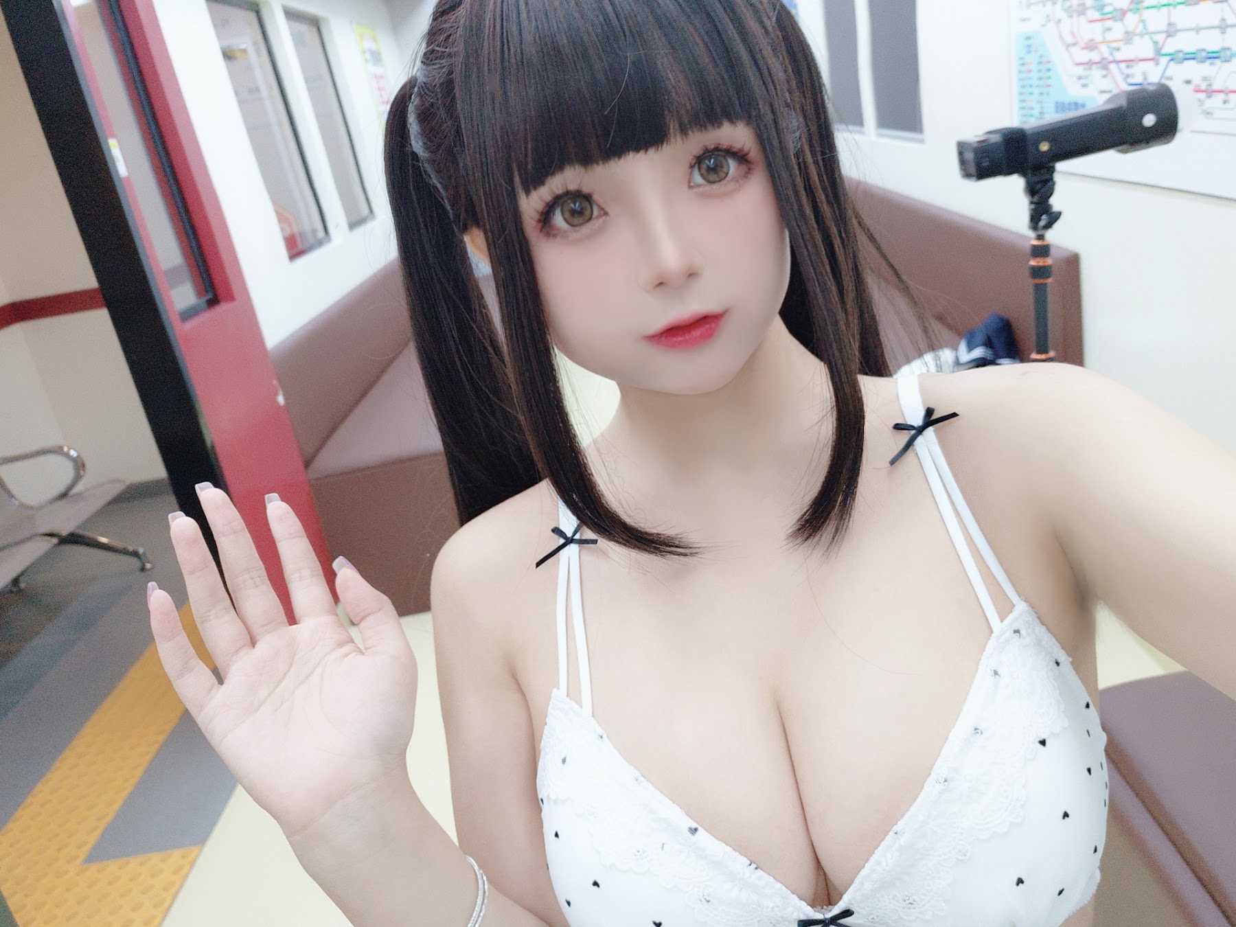 Coser@日奈娇 – 列车JK - P128