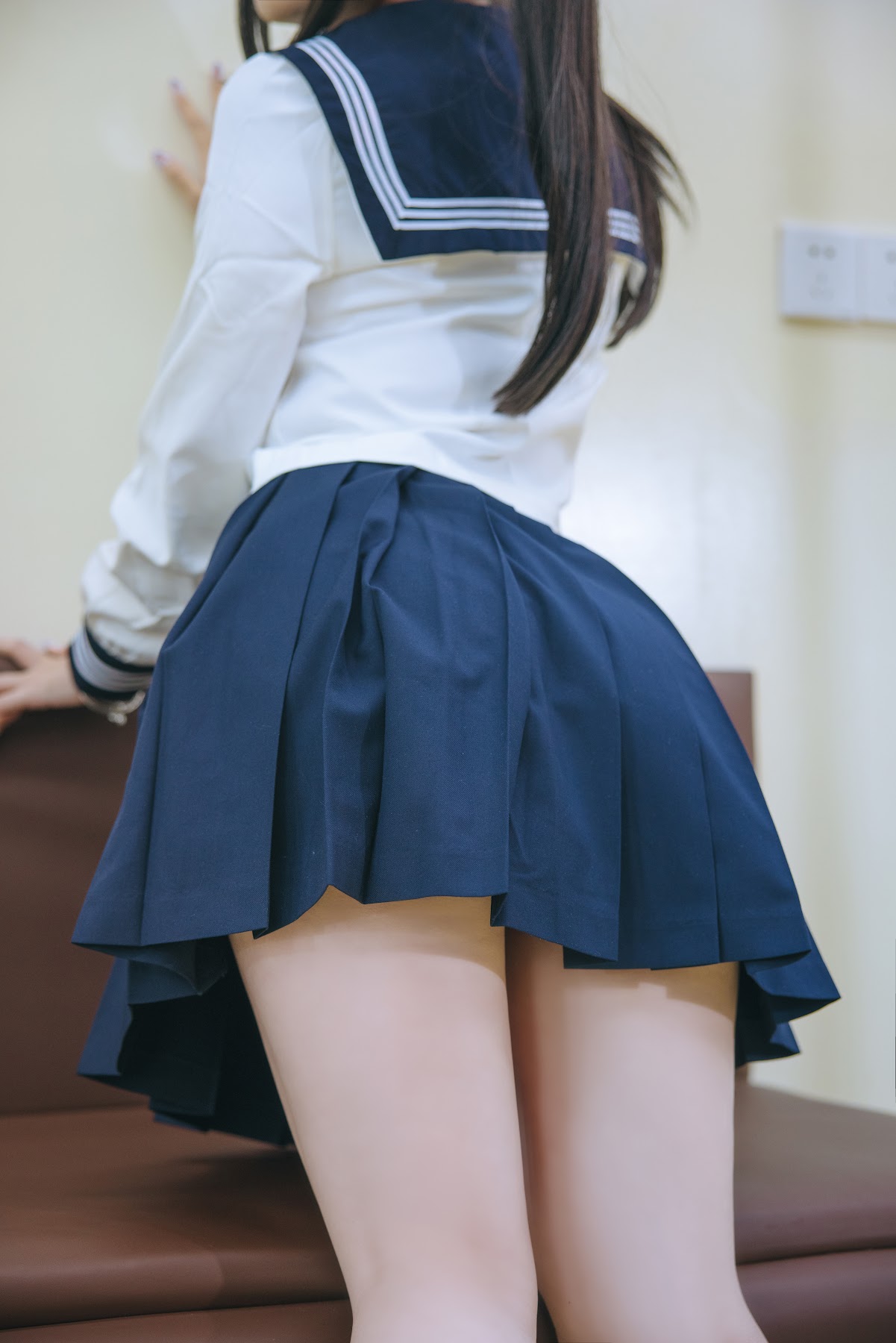 Coser@日奈娇 – 列车JK - P12