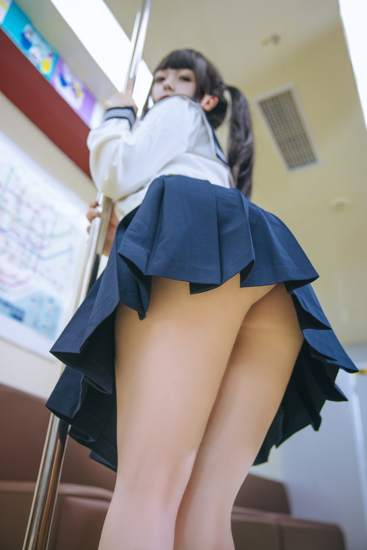 Coser@日奈娇 – 列车JK - P18