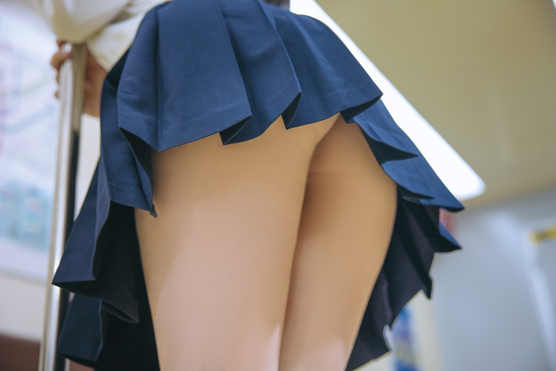 Coser@日奈娇 – 列车JK - P25