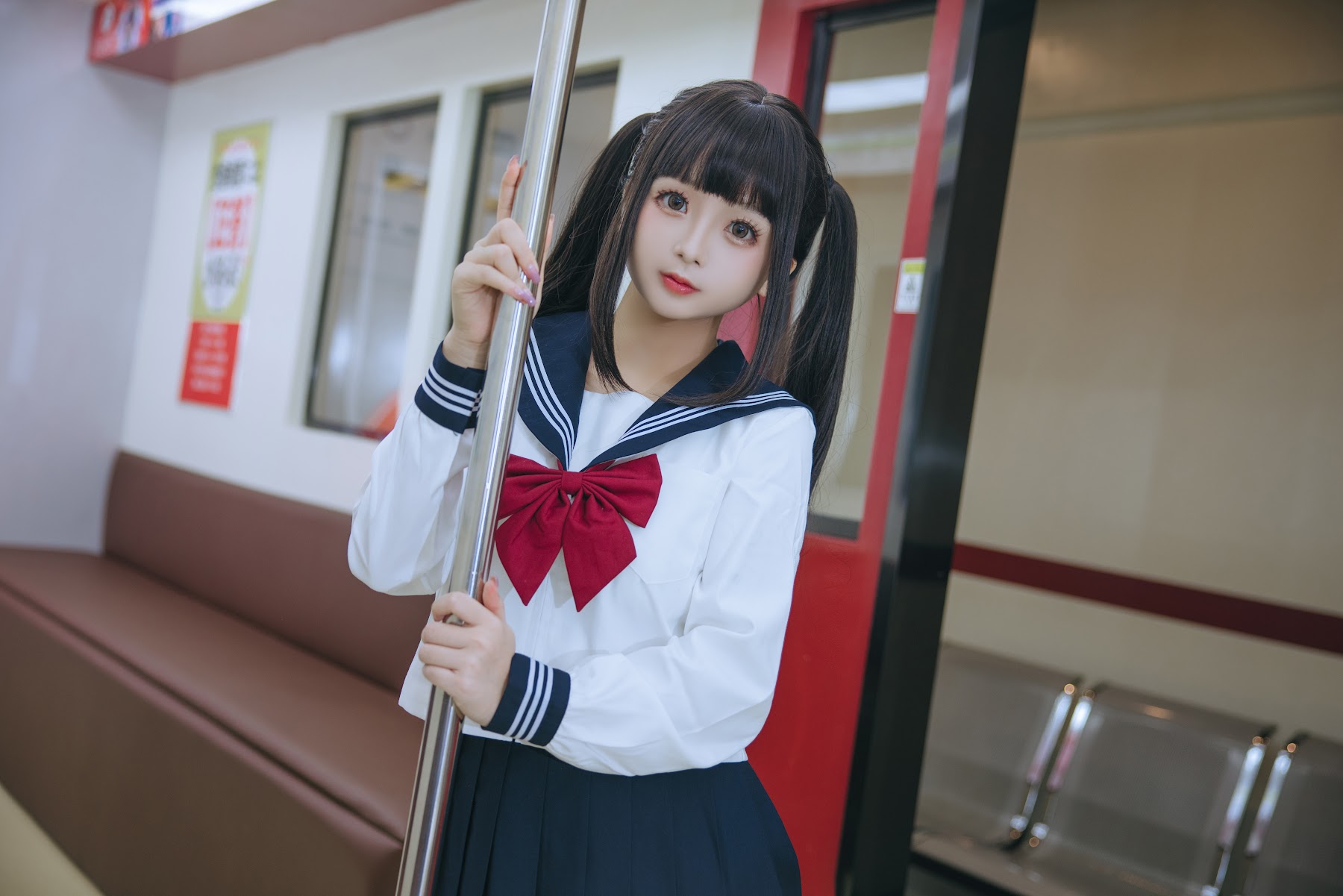 Coser@日奈娇 – 列车JK - P95