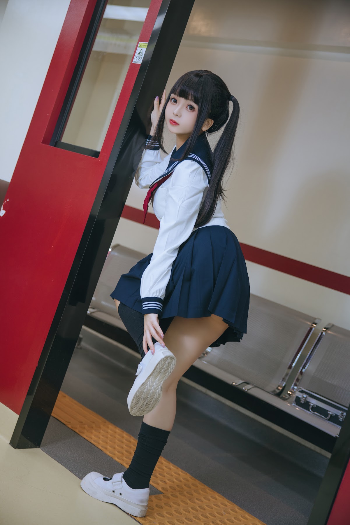 Coser@日奈娇 – 列车JK - P96