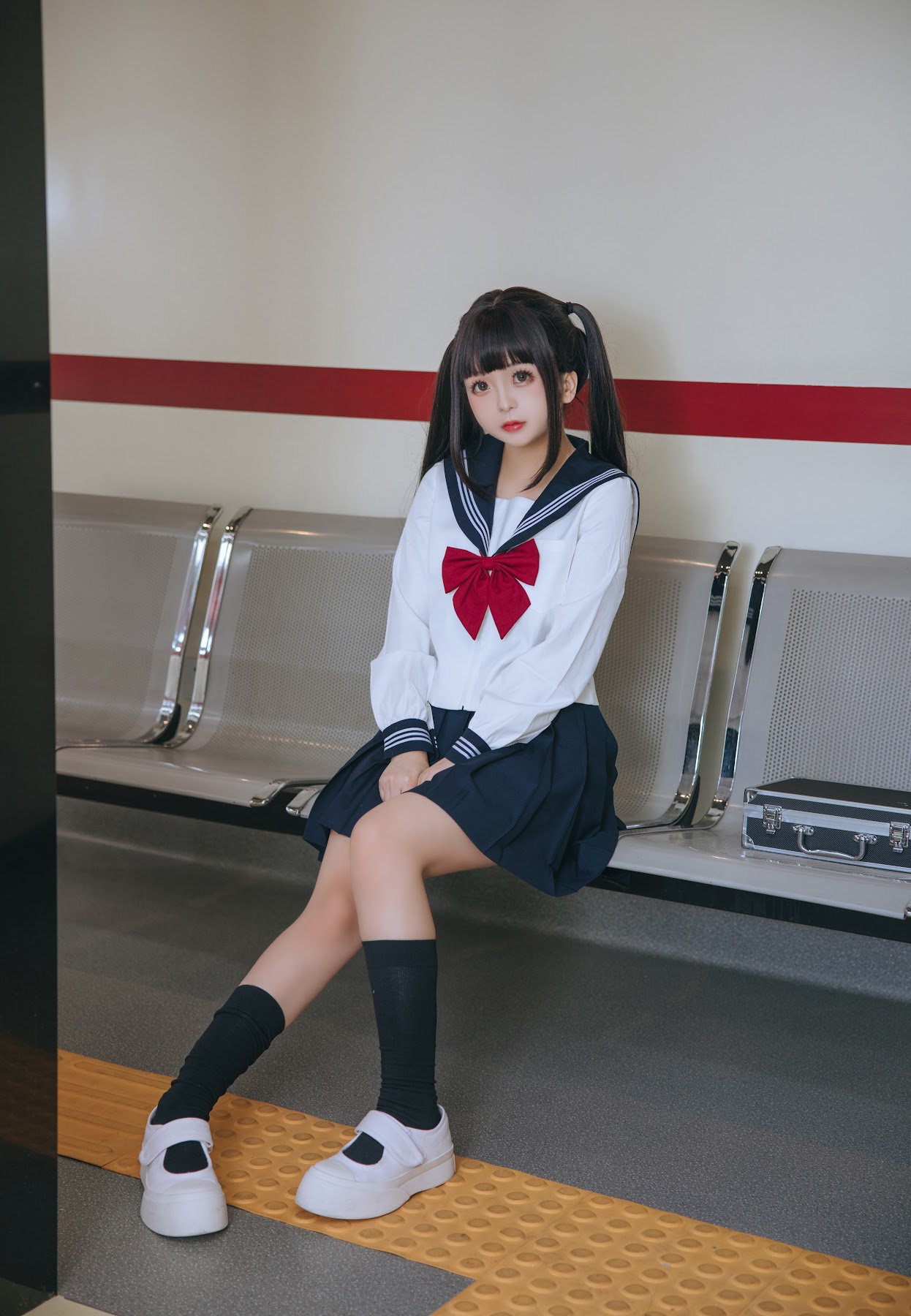 Coser@日奈娇 – 列车JK - P97