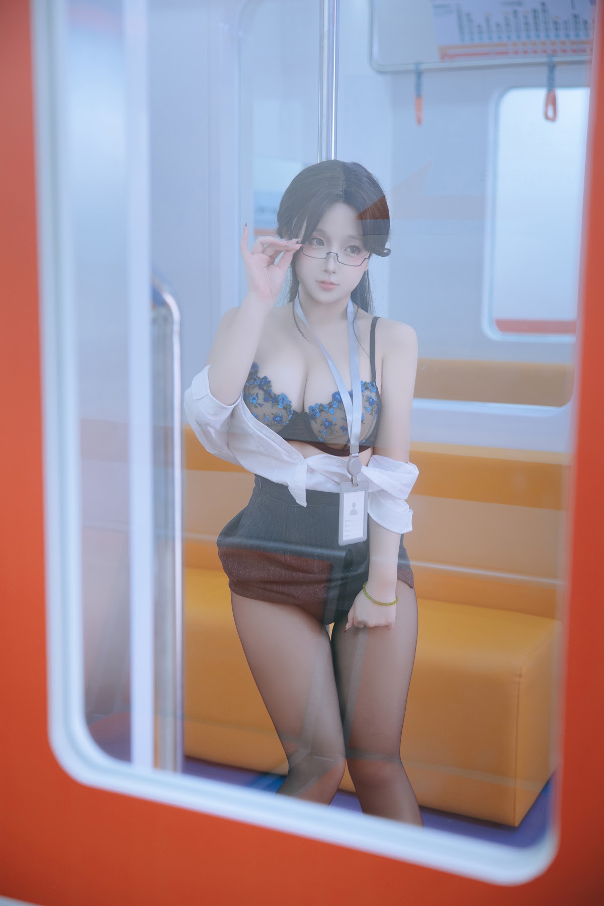 Coser@日奈娇 – 地铁OL - P213