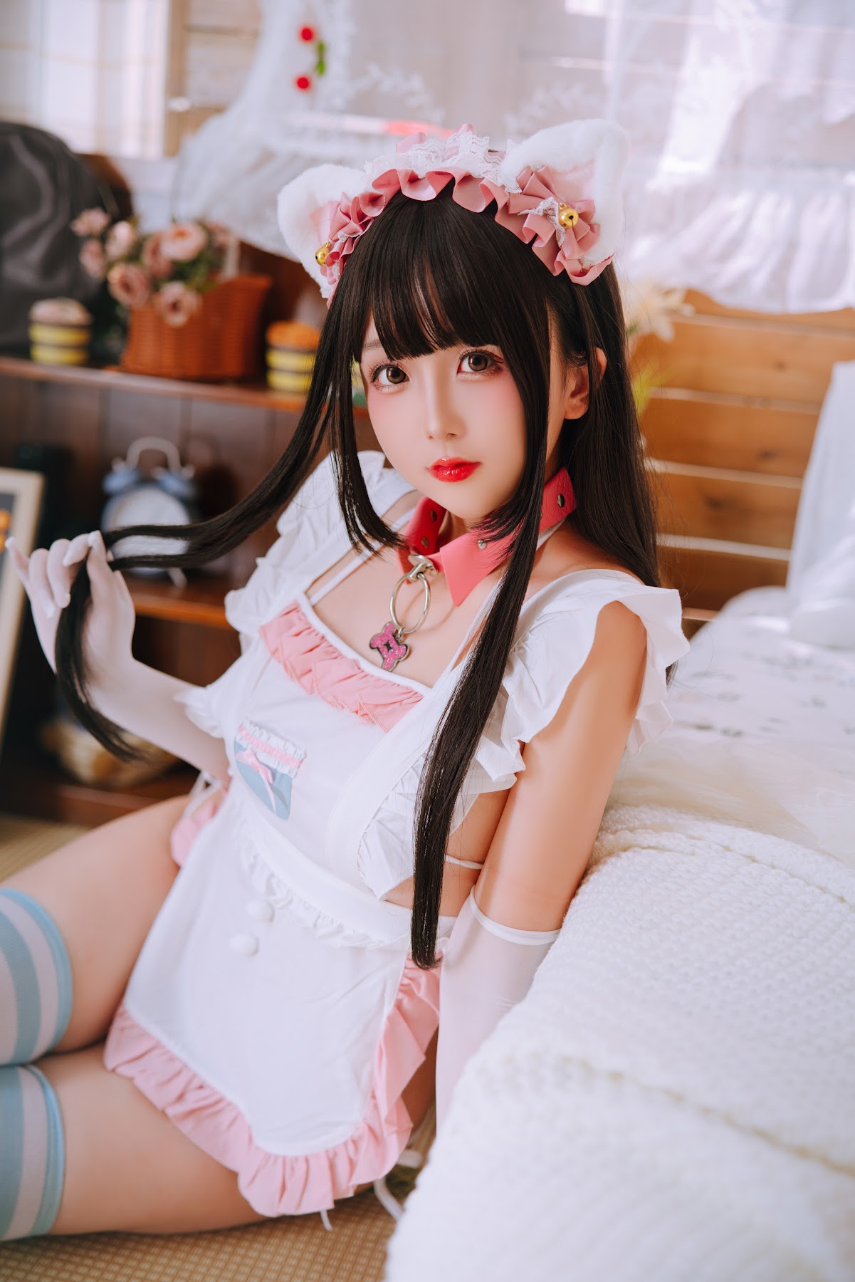 Coser@日奈娇 – 兔尾女仆 - P31