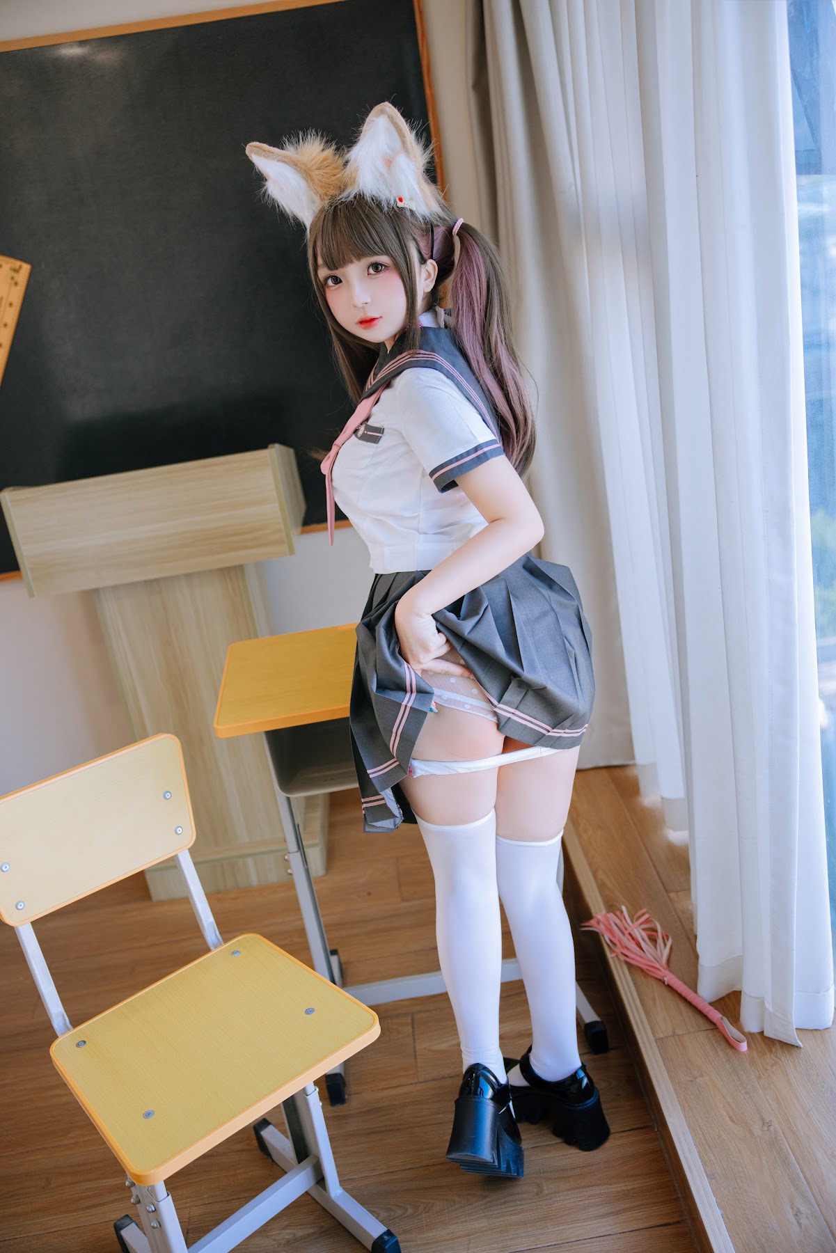 Coser@日奈娇 – 课桌捆绑 - P129