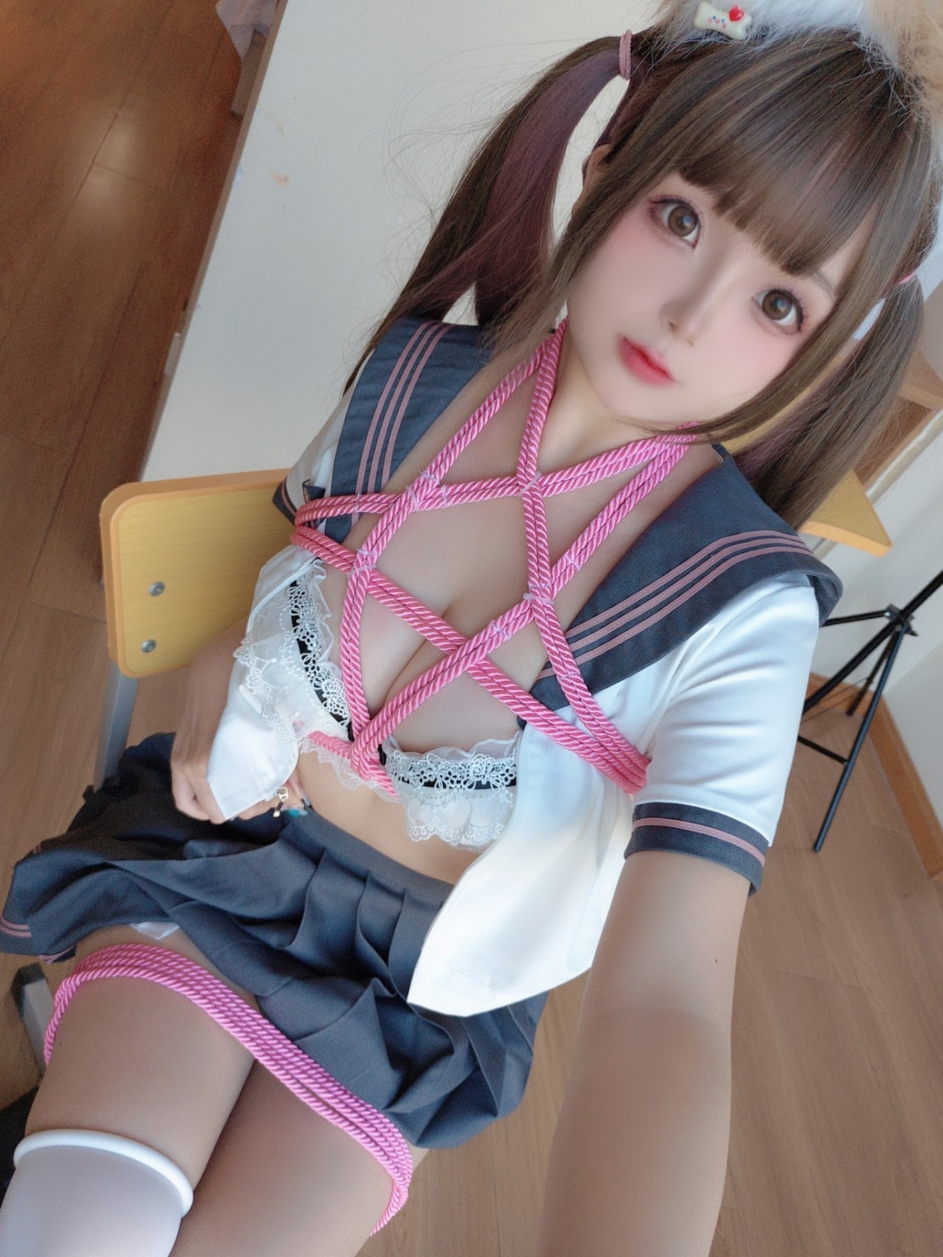 Coser@日奈娇 – 课桌捆绑 - P48