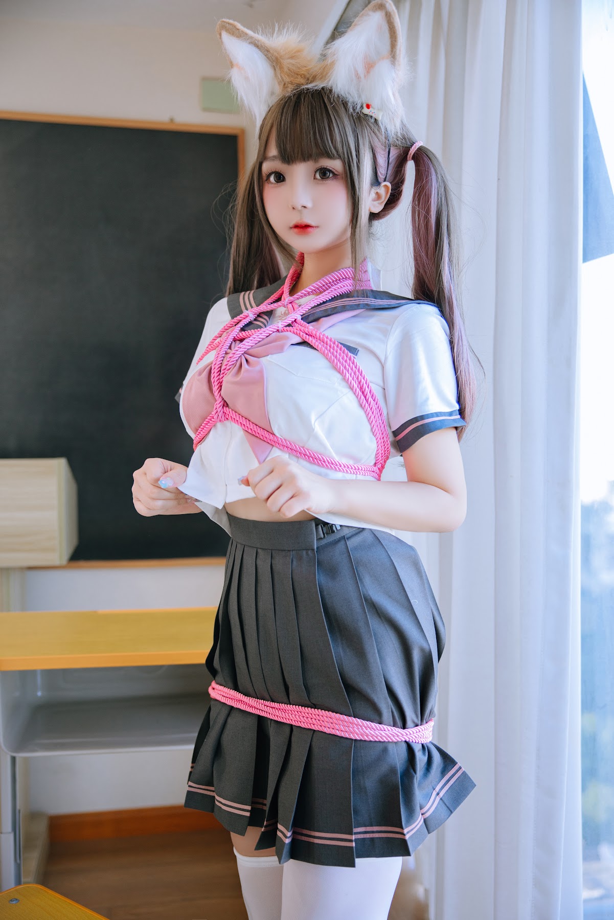 Coser@日奈娇 – 课桌捆绑 - P79