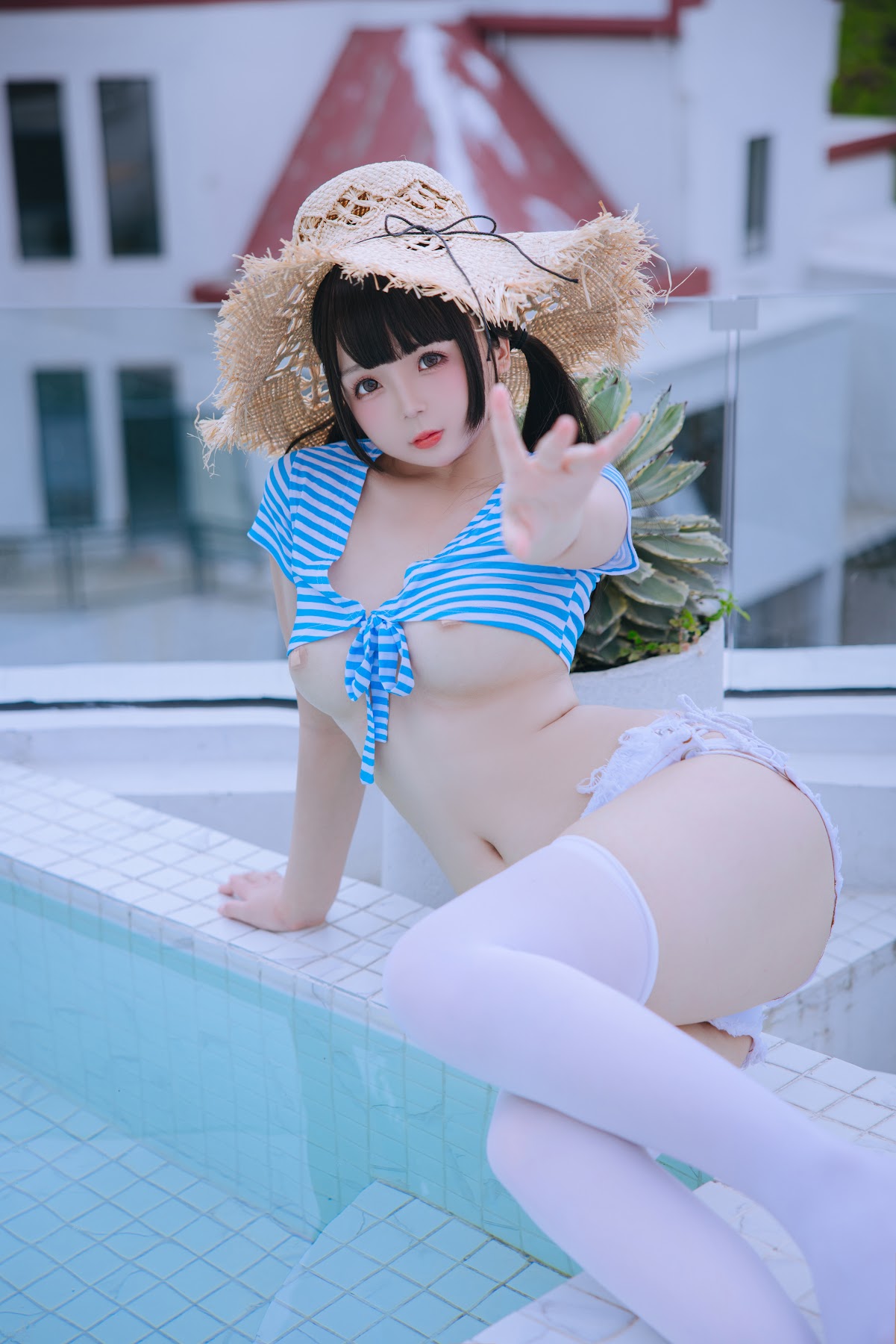 Coser@日奈娇 – 蓝白条 - P7