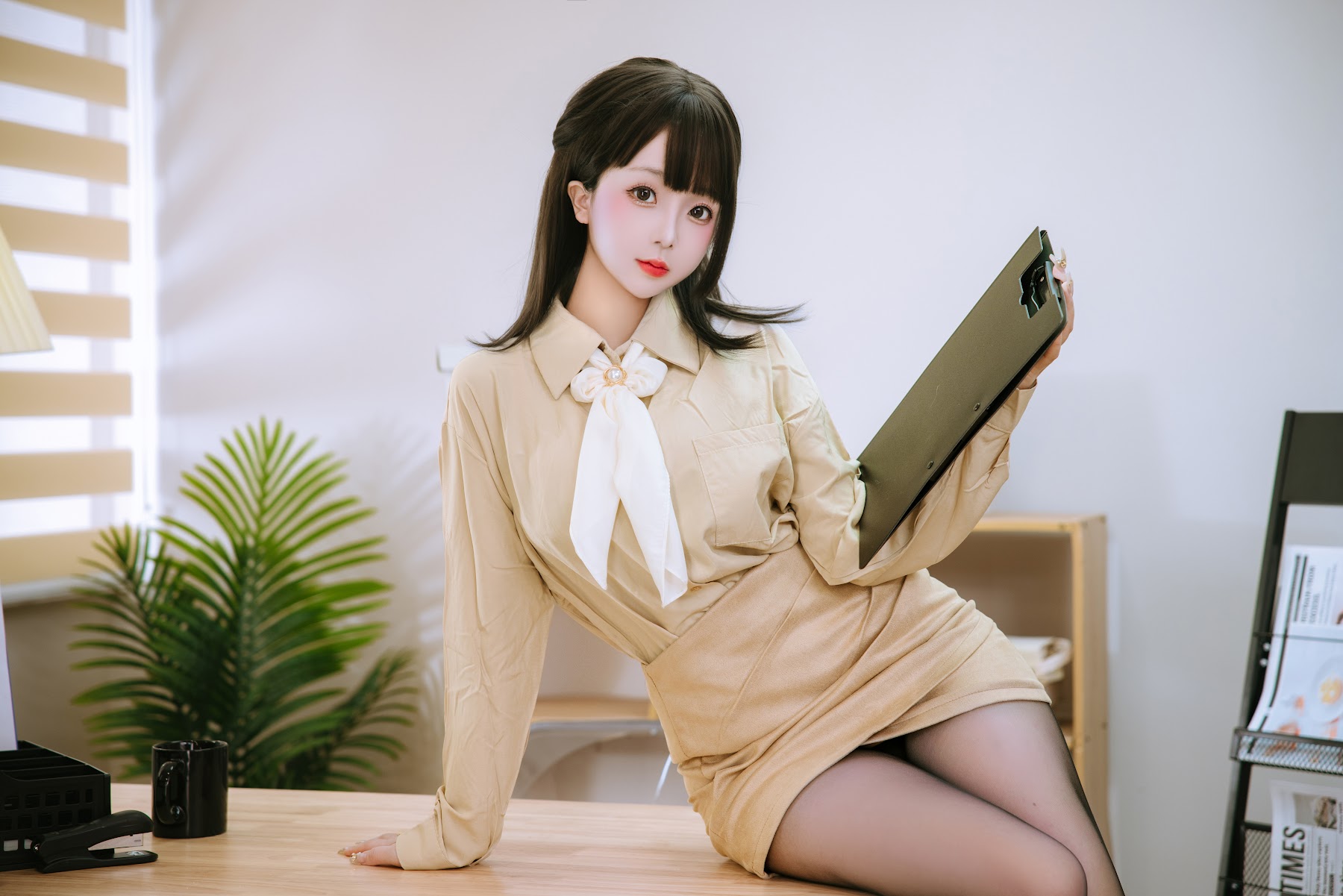 Coser@日奈娇 – 秘书 - P1